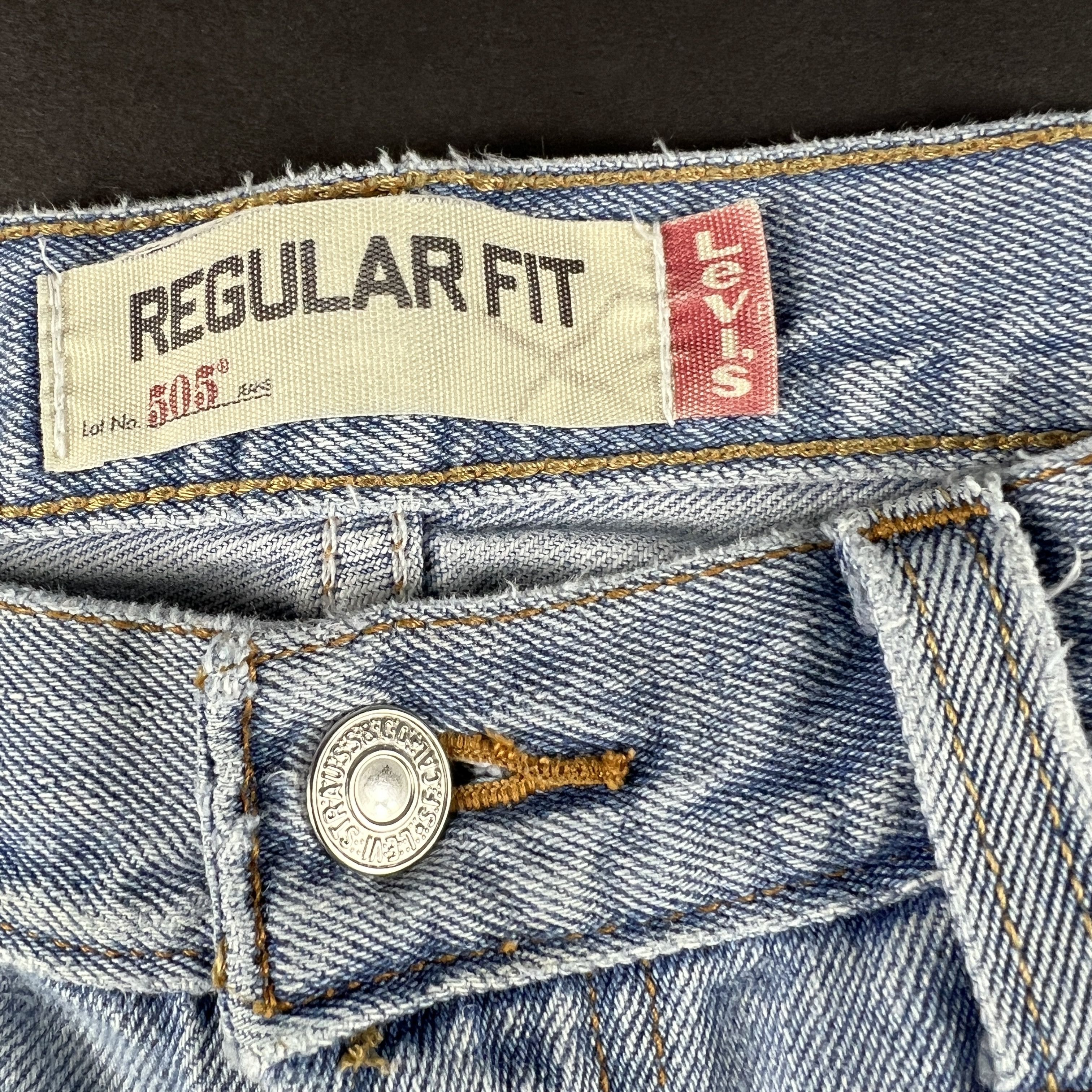 Levi's Y2K Levi's Jean 505 Straight Blue Distressed Denim Size US 33 - 8 Thumbnail