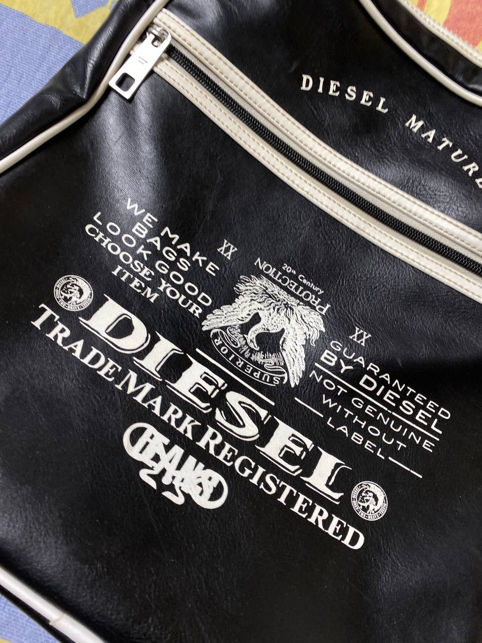 Diesel Vintage Diesel Messenger Shoulders Bag Backpack Y2K Big Logo Size ONE SIZE - 8 Thumbnail