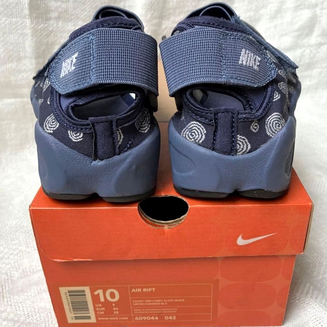 Nike VINTAGE Nike Sneakers Mens Gray Air Rift Deadstock Court Grey Japanese Tabi Used Size US 10 / EU 43 - 4 Thumbnail