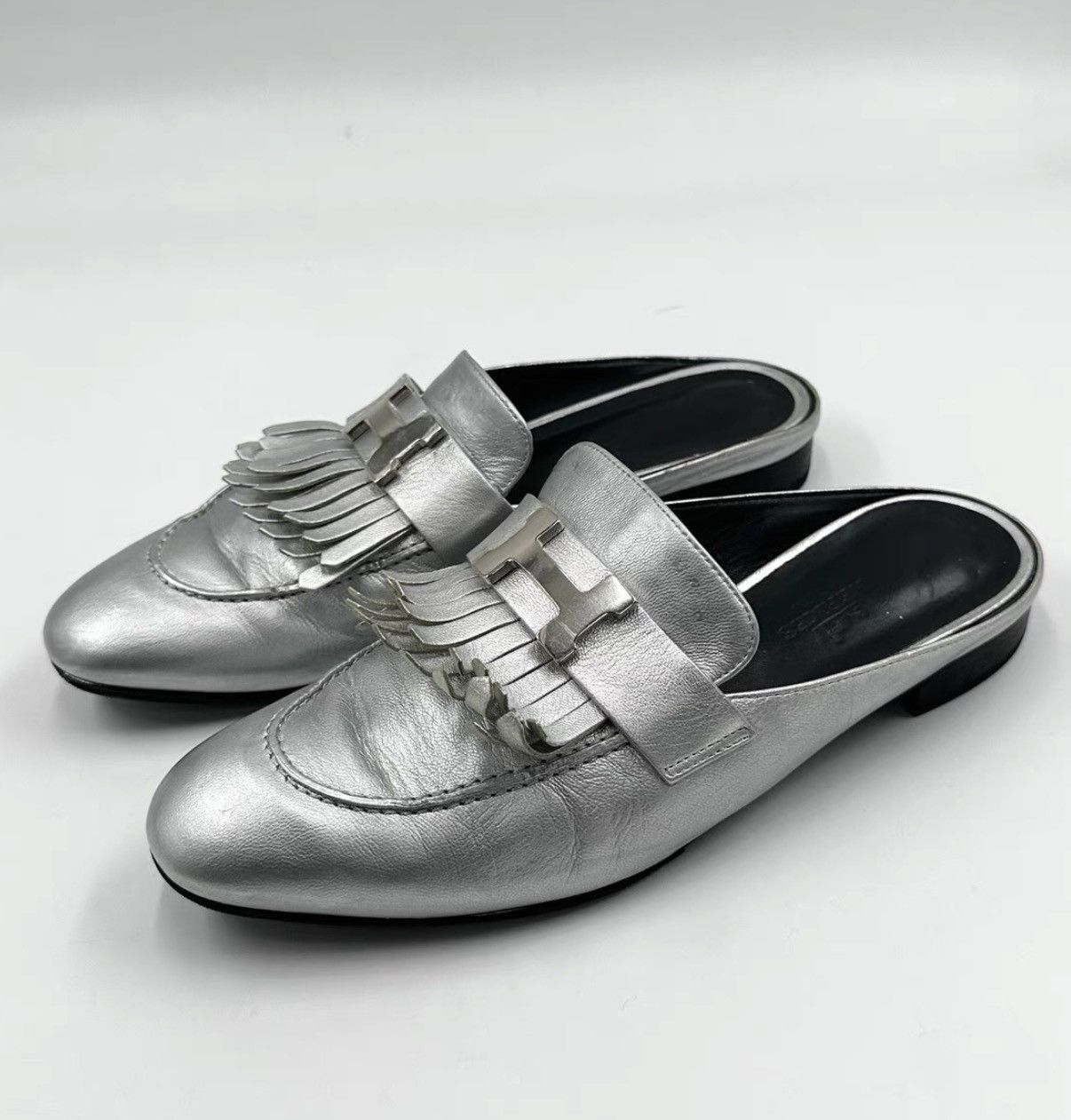 Hermes Hermes / H Buckle Tassel Silver Sandals K12 Size US 6.5 / IT 36.5 - 1 Thumbnail