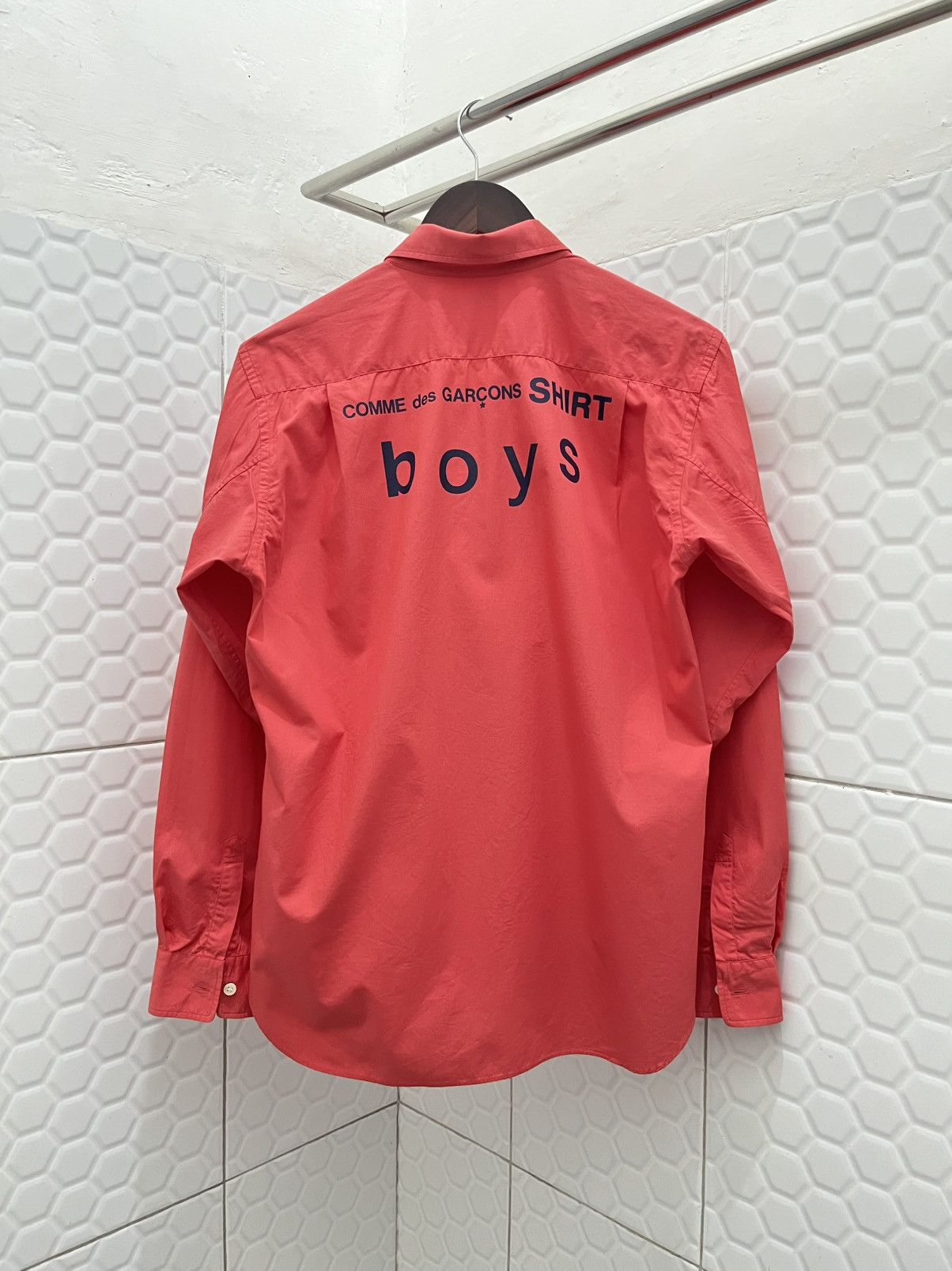 Comme des Garcons × Comme des Garcons SHIRT COMME des GARCONS SHIRT boys spell out shirt Size US M / EU 48-50 / 2 - 1 Thumbnail