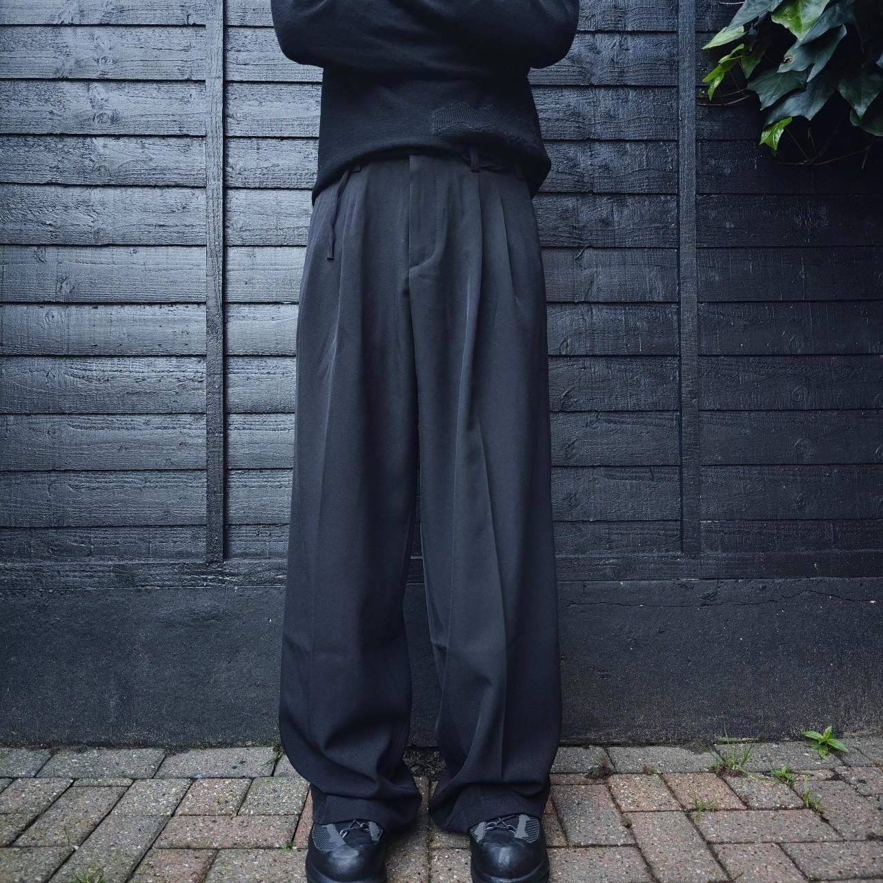 Other Black Wide Leg Pleated Belt Trousers Size US 32 / EU 48 - 1 Thumbnail