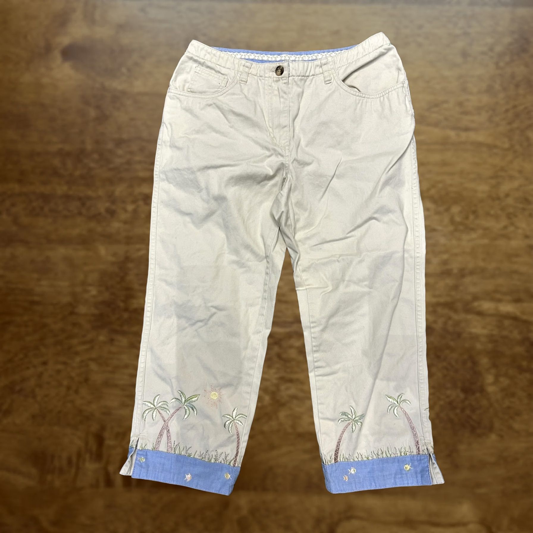 Vintage Christopher & Banks Capri Pants Womens 4 Beige Palm Tree Embroidered Cuffed Size 27" / US 4 / IT 40 - 1 Thumbnail