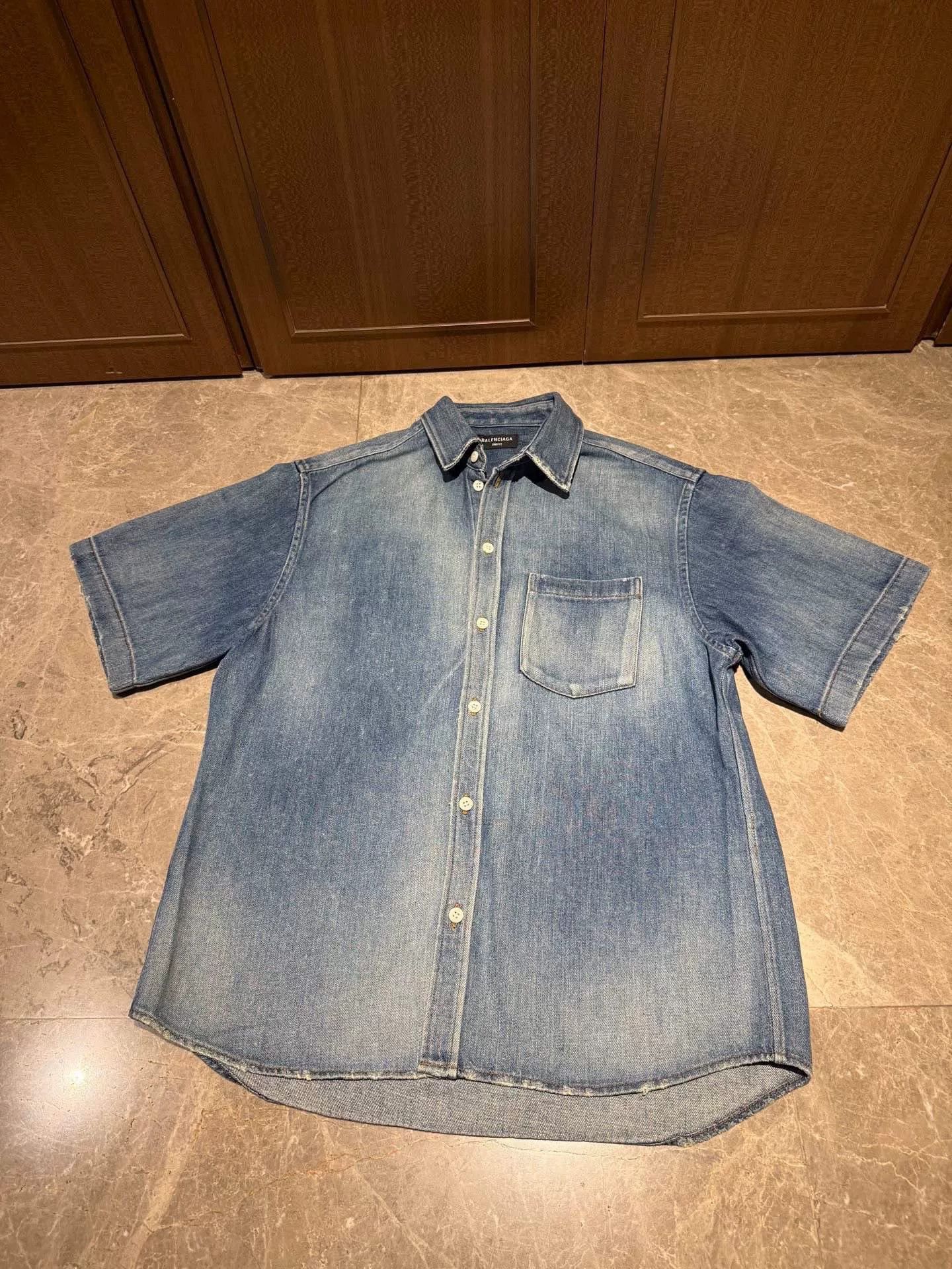 Balenciaga Balenciaga Retro Embroidered Blue Shirt M Men Size US M / EU 48-50 / 2 - 1 Thumbnail