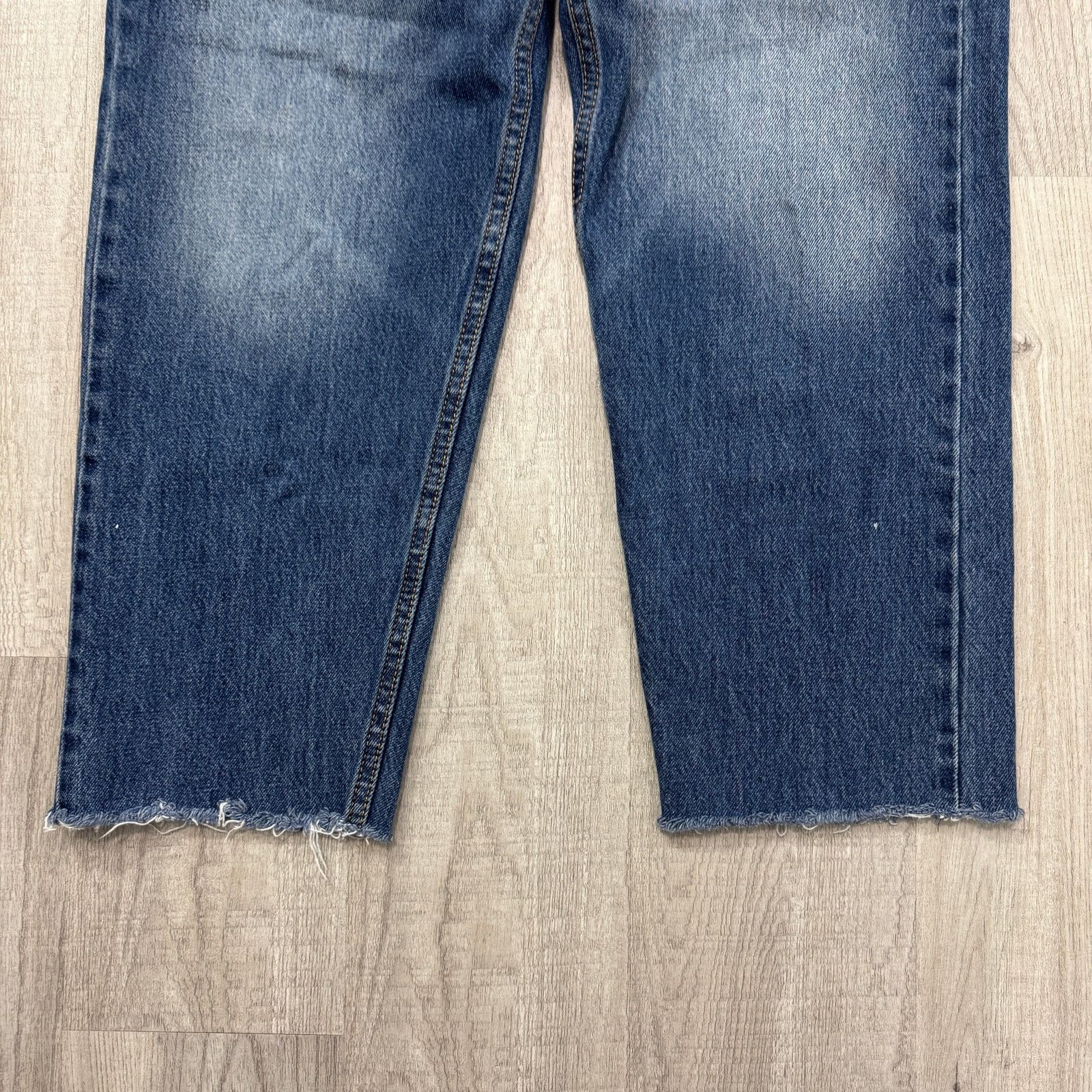 Levi's Levis 550 '92 Relaxed Taper Fit Jeans 30 x 32 (Fits 30x26) Size US 30 / EU 46 - 3 Thumbnail