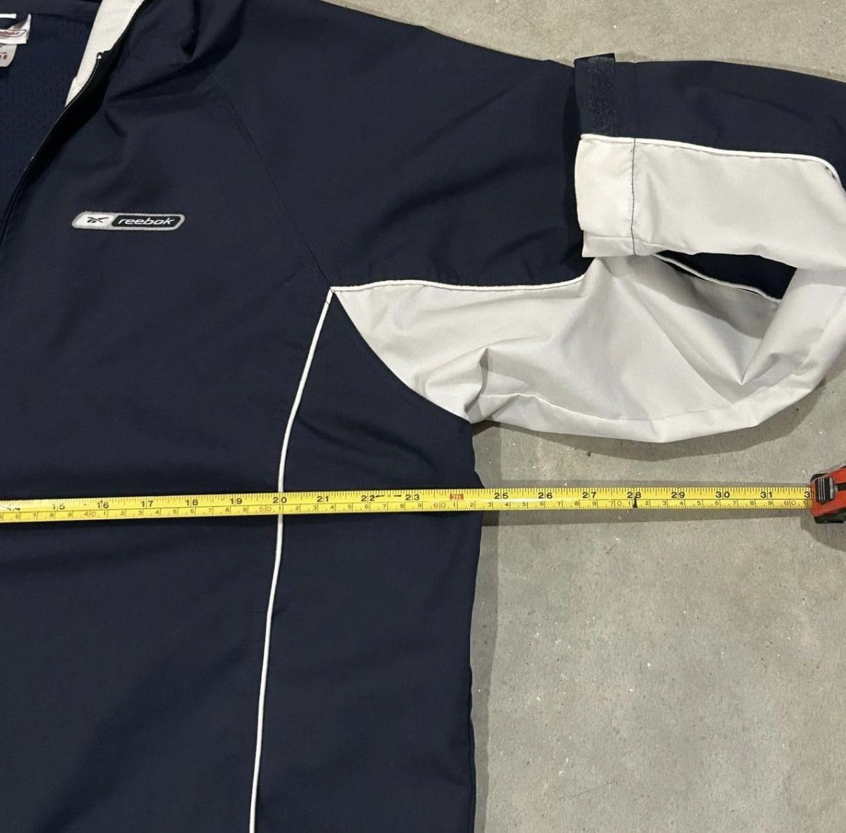 Reebok Reebok Windbreaker Cropped Size US M / EU 48-50 / 2 - 1 Thumbnail