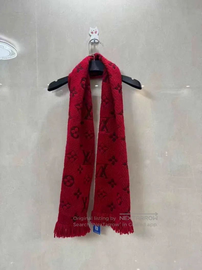 Louis Vuitton Louis Vuitton Red double-sided full-print scarf Size ONE SIZE - 2 Thumbnail