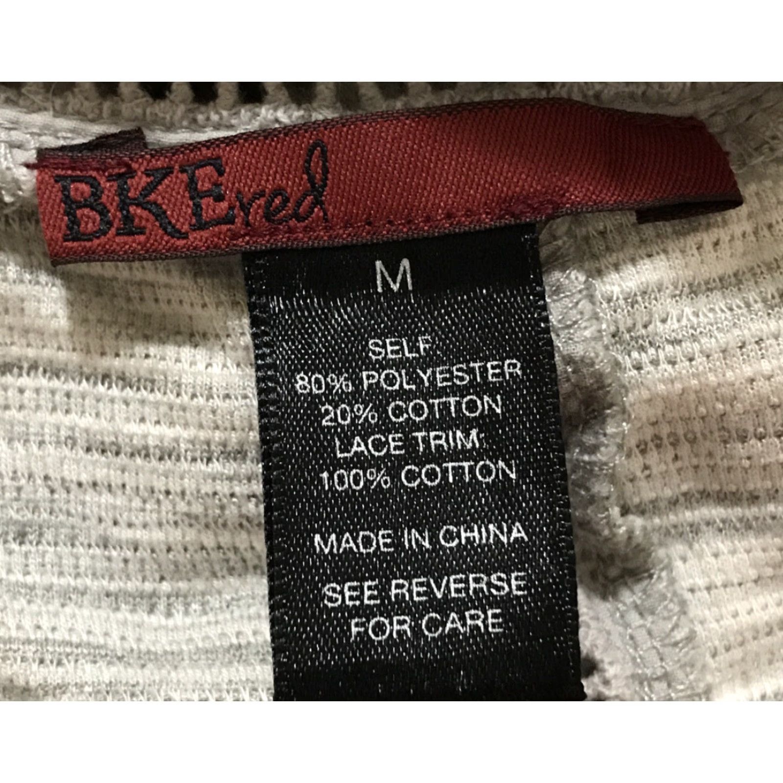 Vintage BKE Red Womens Blouse Shirt 3/4 Sleeve V-Neck White Gray Striped M Medium Womens Blouse B111 Size M / US 6-8 / IT 42-44 - 3 Thumbnail