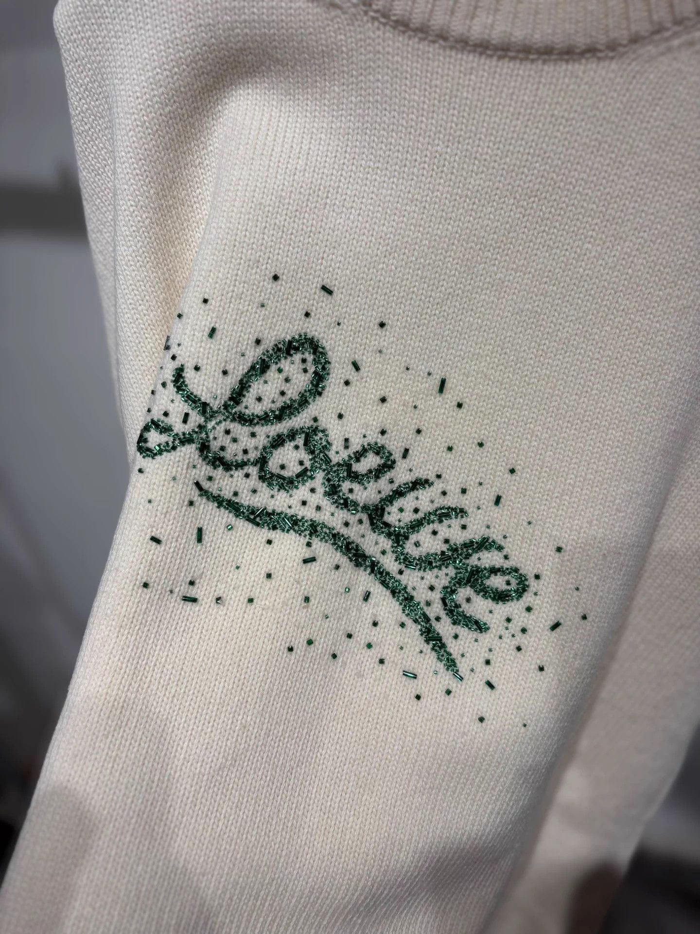 Loewe Loewe XS Sequin Logo Wool Sweater Deadstock Size XS / US 0-2 / IT 36-38 - 2 Thumbnail