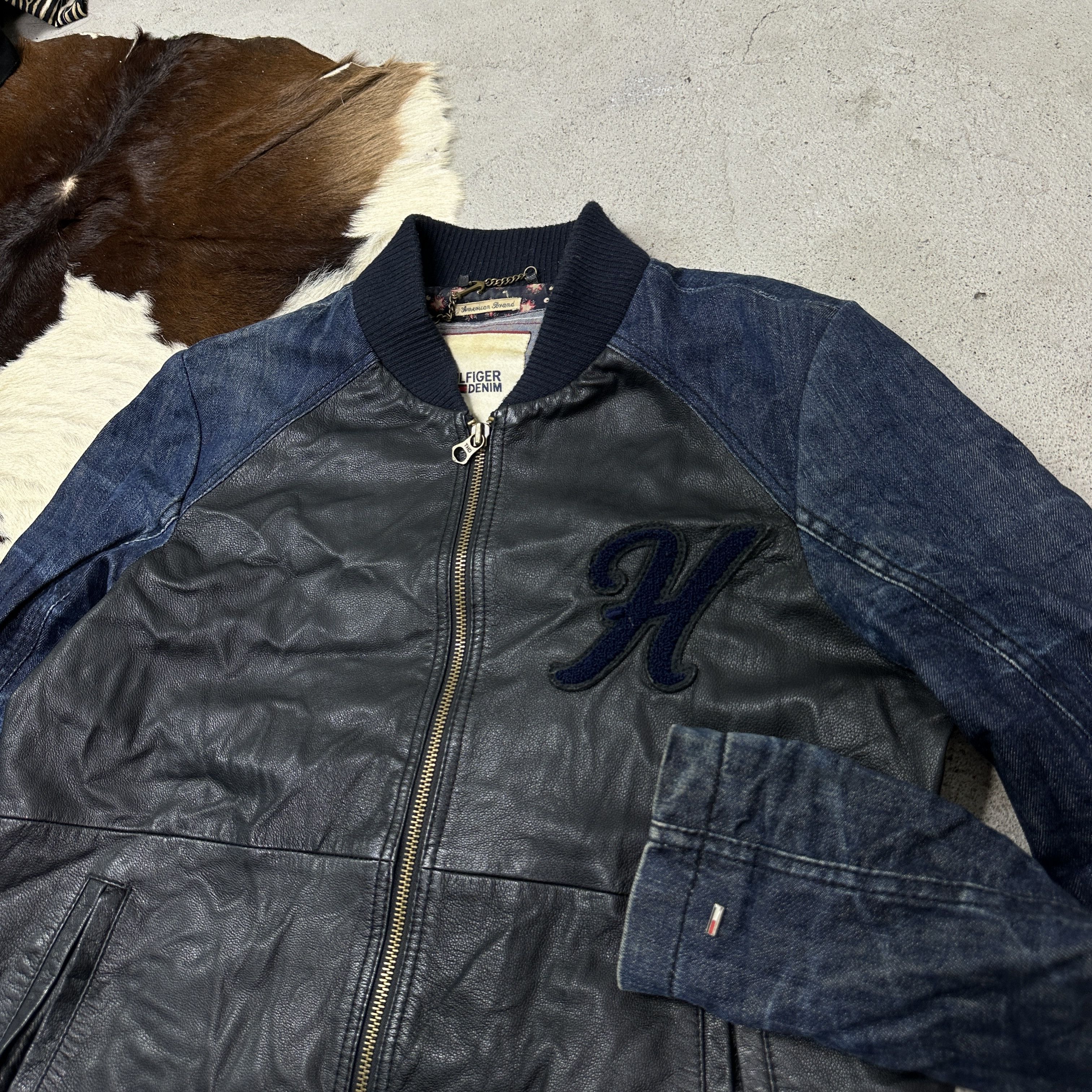 Tommy Hilfiger Vintage Denim Streetwear Tommy Hilfiger Jeans Jacket Y2K Size US L / EU 52-54 / 3 - 3 Thumbnail