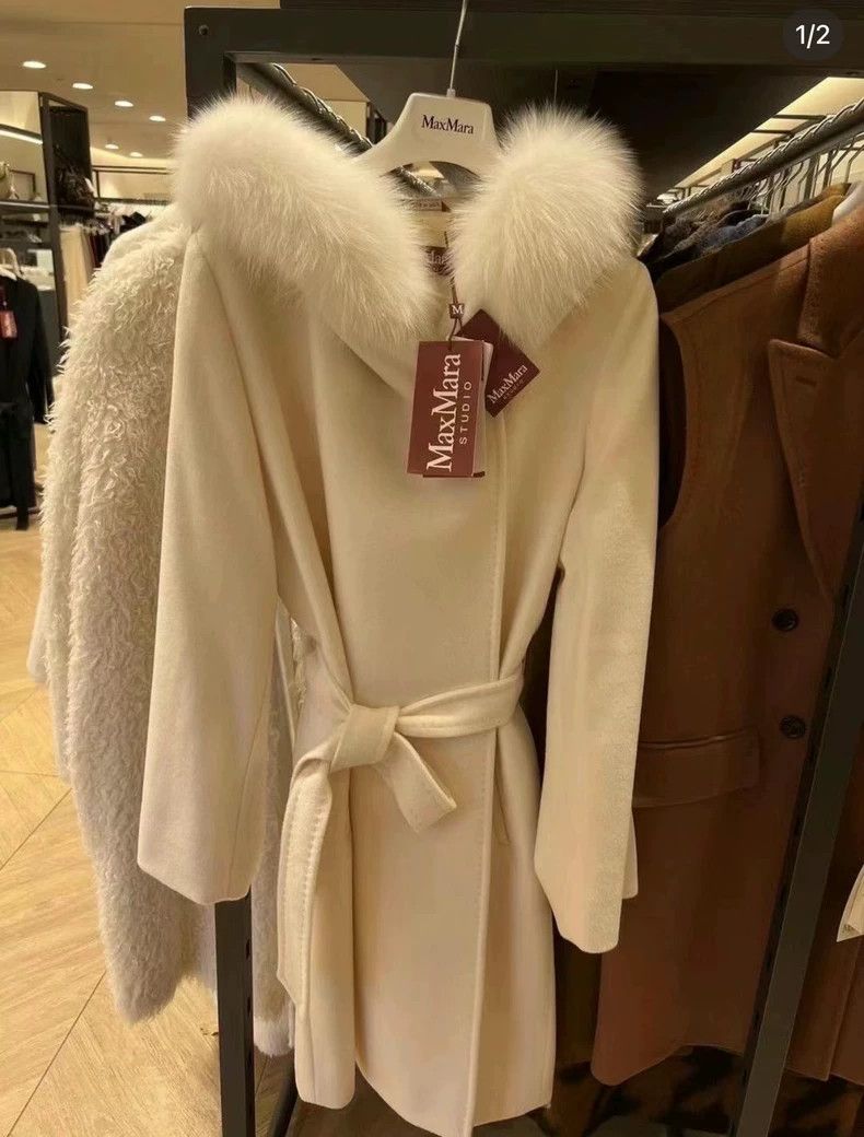 Max Mara Max Mara Studio white coat with fur collar Size S / US 4 / IT 40 - 1 Thumbnail