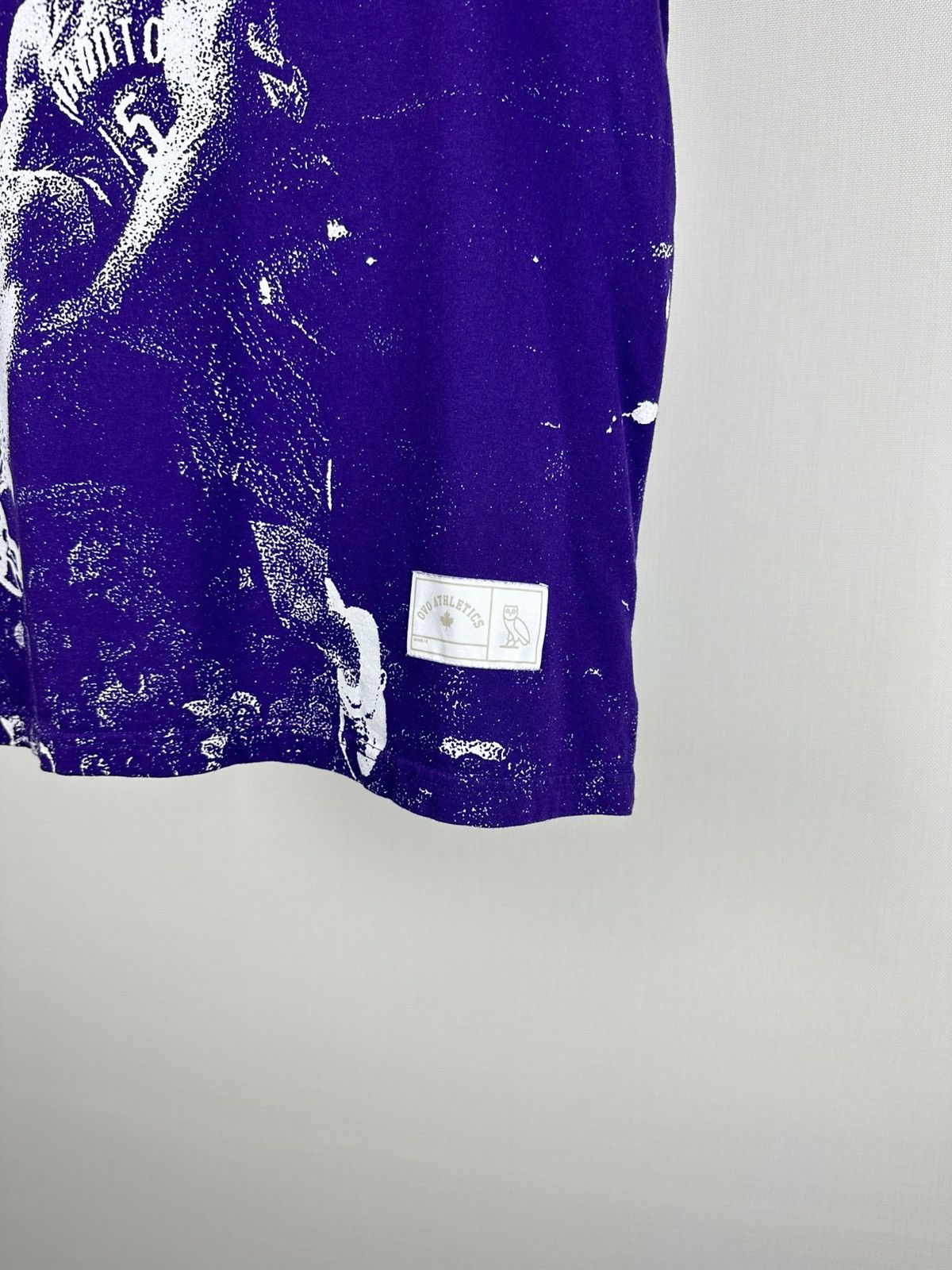 October's Very Own OVO x Raptors Vince Carter Dunk Tee Purple NBA Drake Collab Size US S / EU 44-46 / 1 - 6 Thumbnail