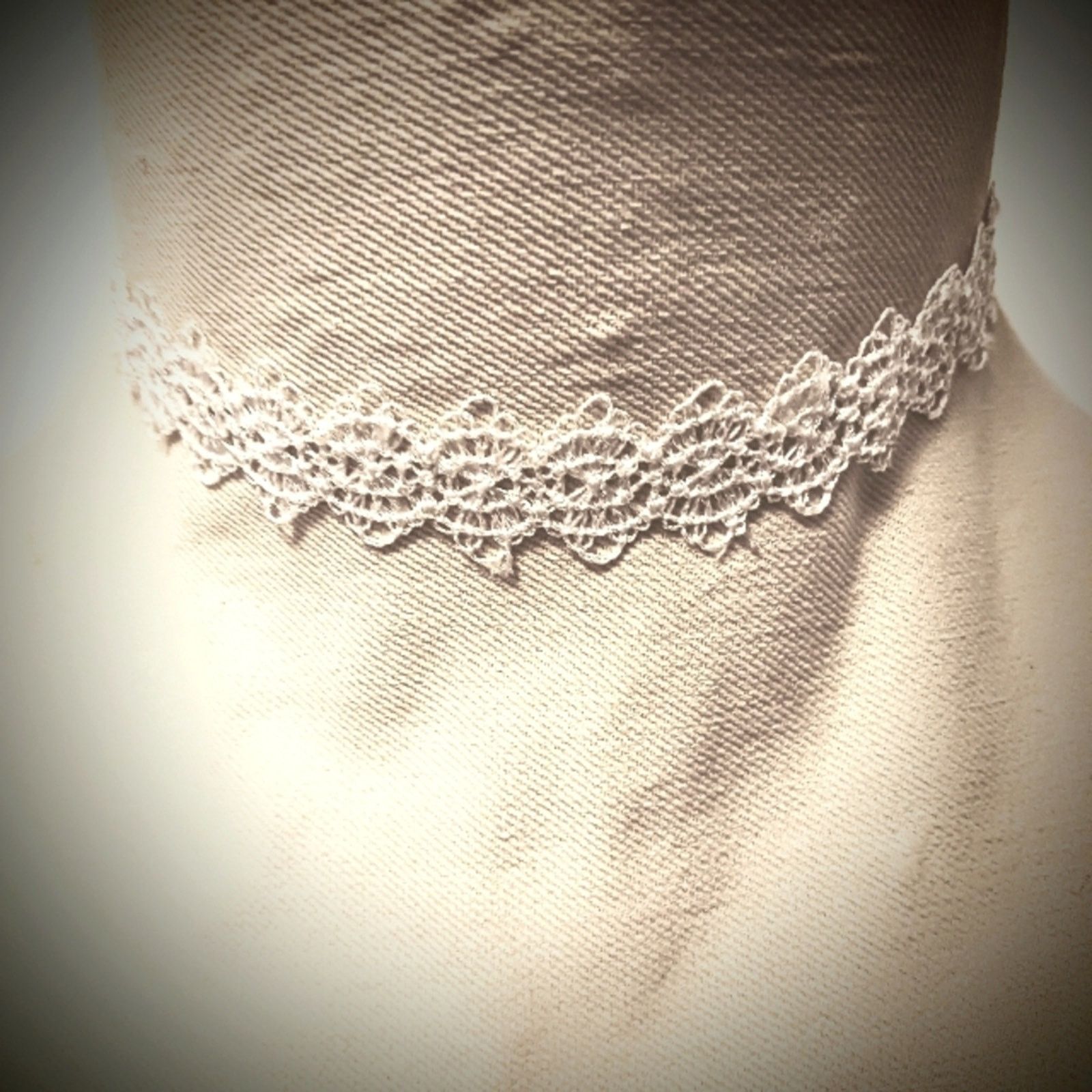 Other Eyelet Lace Choker Necklace WHITE Wedding Bridal Romantic Size ONE SIZE - 8 Thumbnail