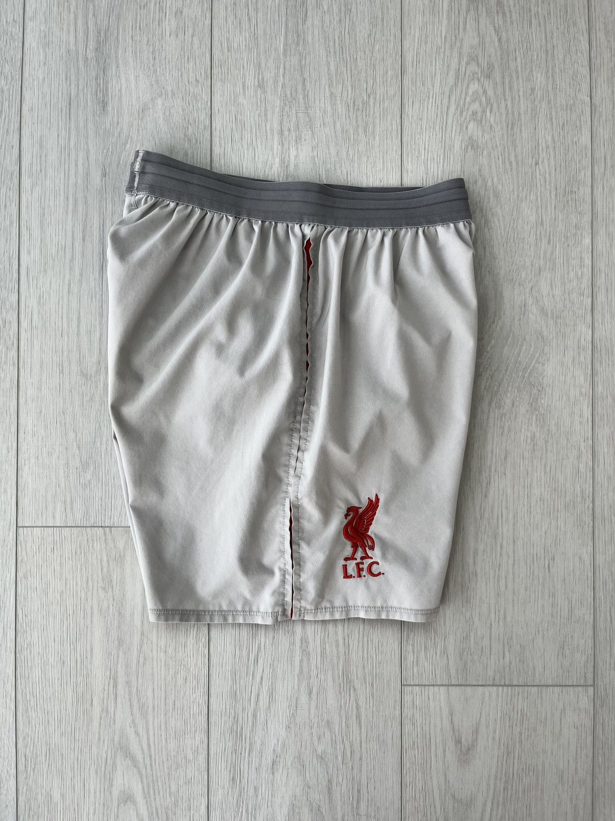 New Balance New Balance FC Liverpool Soccer Shorts Size US 30 / EU 46 - 3 Thumbnail
