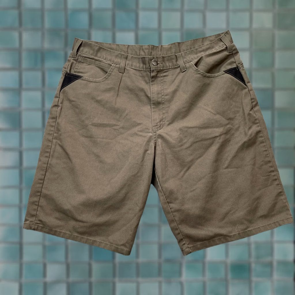 Dickies Dickies Shorts Mens 38 Brown Utility Canvas Ripstop Regular Fit Workwear Durable Chino 5-Pocket Dickies Mens Regular Brown 38 Inseam 10 in Size US 38 / EU 54 - 1 Thumbnail