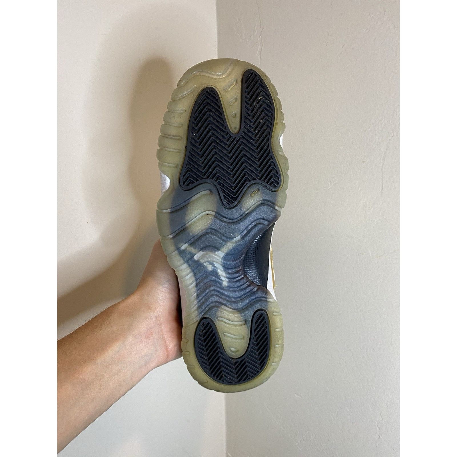 Nike Nike Air Jordan 11 Retro Closing Ceremony | Size 6.5Y Size US 6.5 / EU 39-40 - 7 Thumbnail