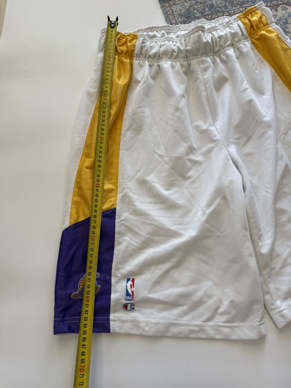 Champion Vintage 90s LA Lakers NBA Champion Basketball Shorts Size XL Size US 36 / EU 52 - 6 Thumbnail
