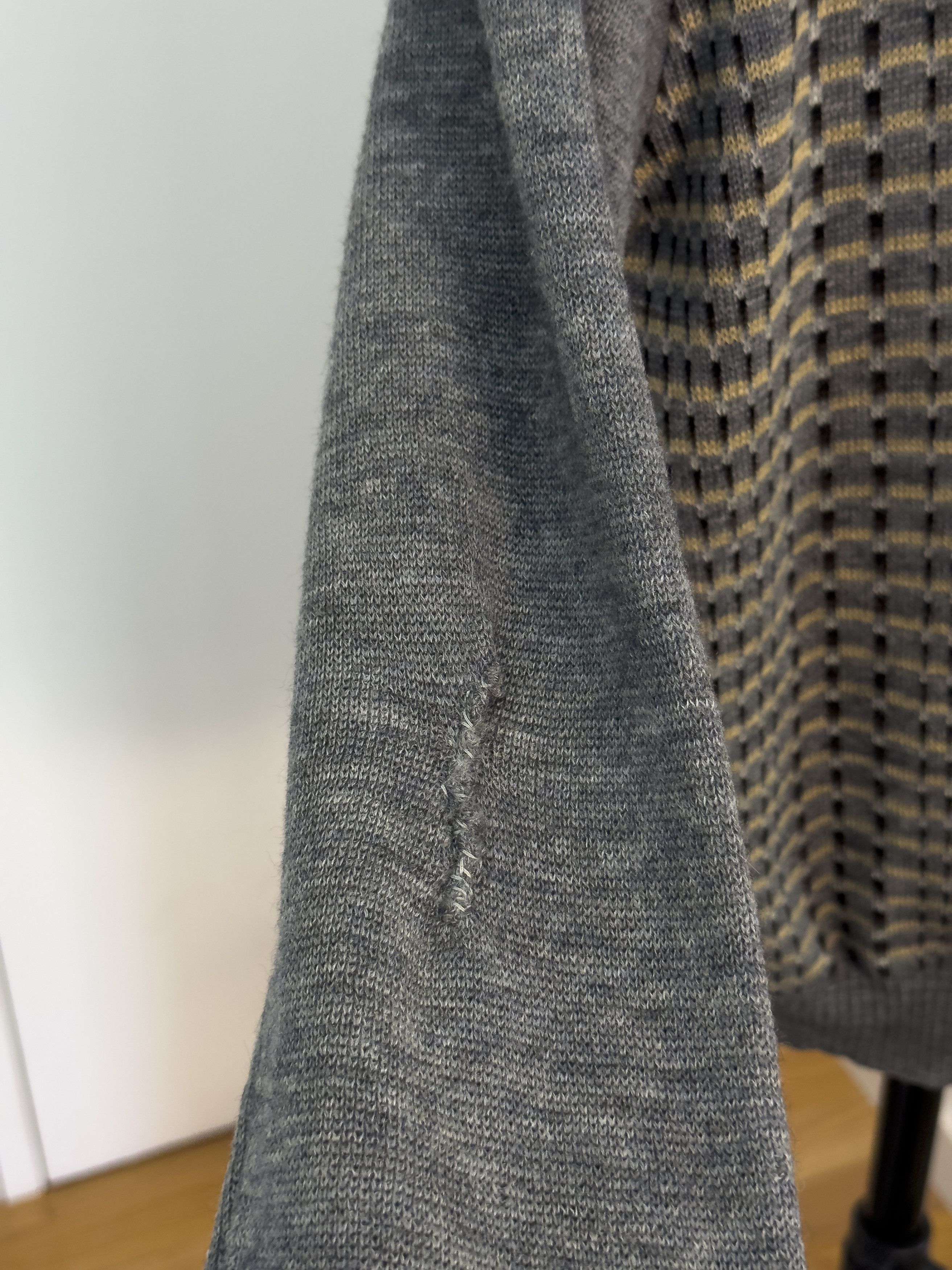 Other Vintage Resaknit Pure New Wool Checker Cardigan Sweater Size US L / EU 52-54 / 3 - 11 Thumbnail
