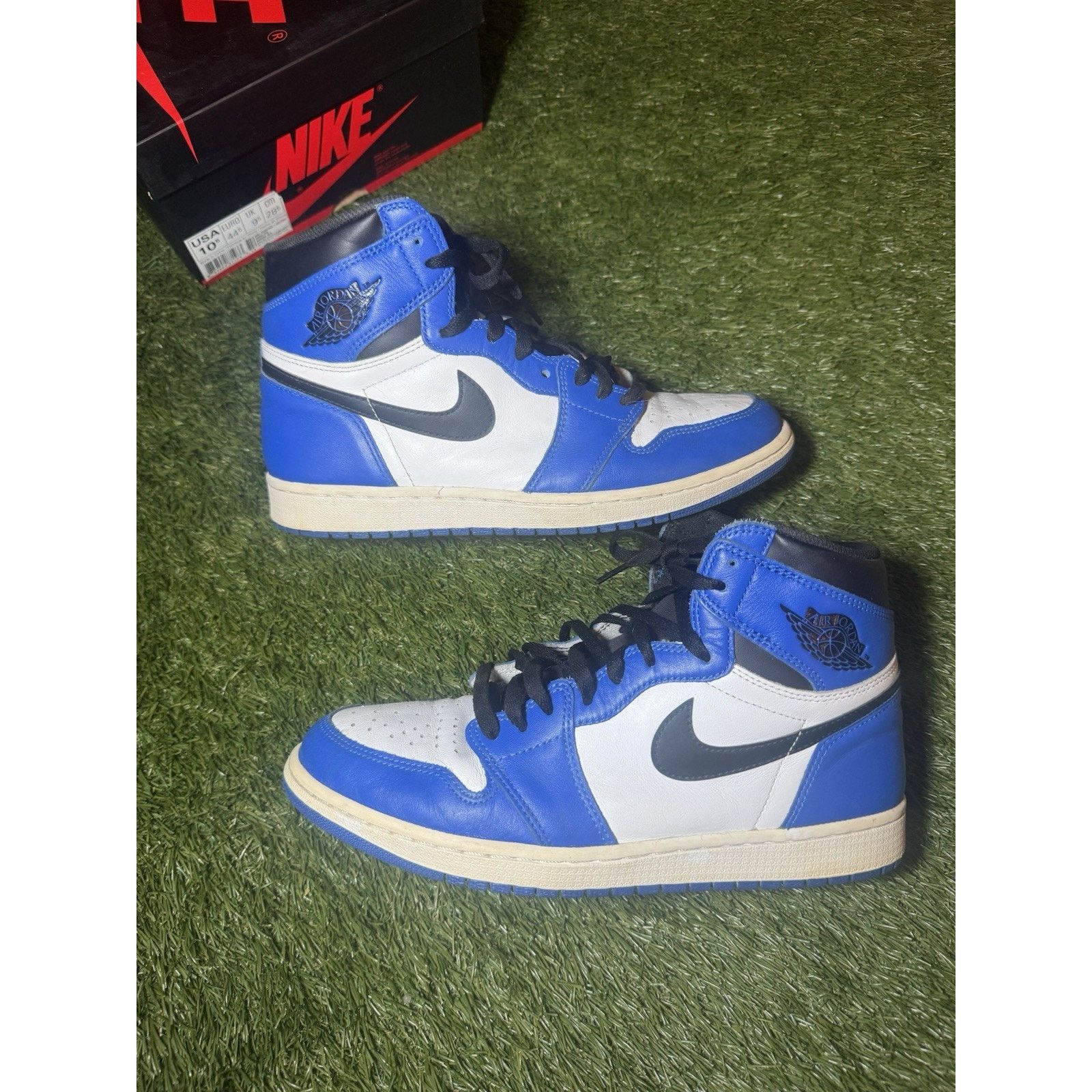 Jordan Brand Jordan 1 Retro High OG Game Royal 2018 Size 10.5 Men’s Size US 10.5 / EU 43-44 - 1 Thumbnail