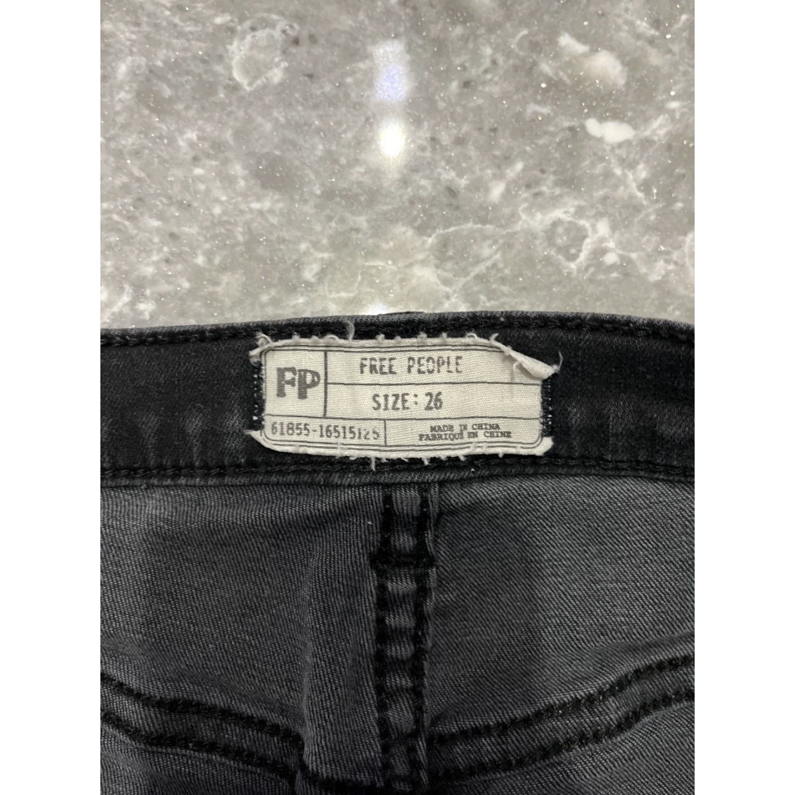 Free People FREE PEOPLE BLACK DENIM SKINNY JEANS 26 Womens Jeans Slim Stretchy Regular 26 Black Skinny Denim Size 26" / US 2 / IT 38 - 4 Thumbnail