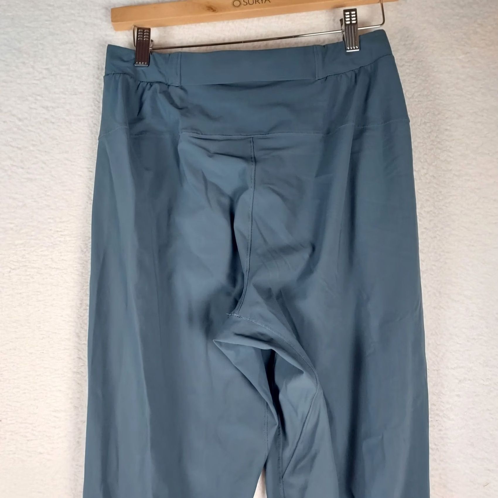 Lululemon Lululemon Women's Jogger Pants Blue S Athletic Lightweight Nylon Blended Fabric Pockets Yoga Activewear Athleisure Spring Summer Fall Tapered Waist Size 28" / US 6 / IT 42 - 4 Thumbnail