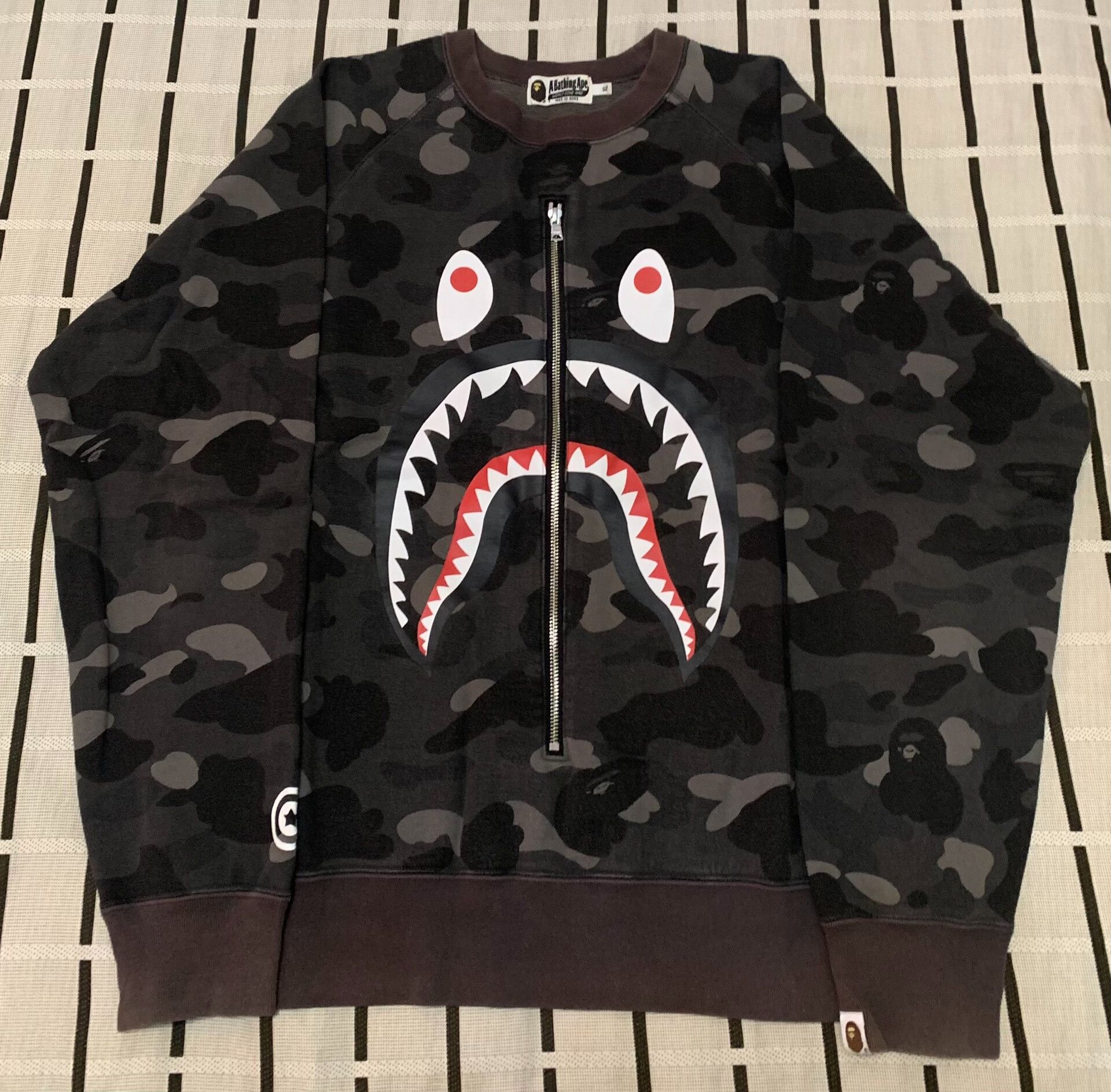 Bape Bape Shark Camo Gray Hoodie XL Men Size US XL / EU 56 / 4 - 1 Thumbnail