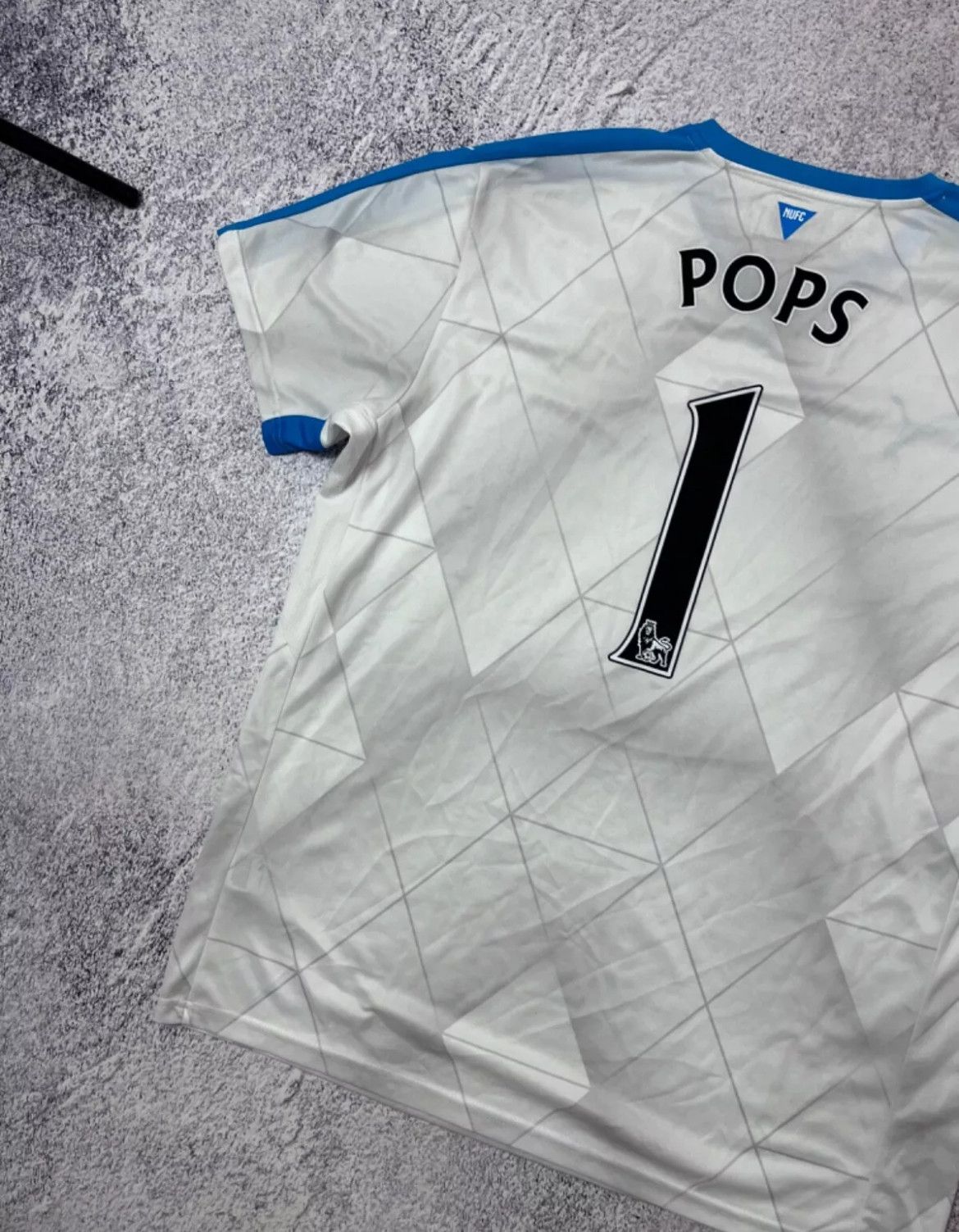 Puma Soccer jersey F.C Newcastle United Puma #1 Pops size Xl Size US XL / EU 56 / 4 - 10 Thumbnail