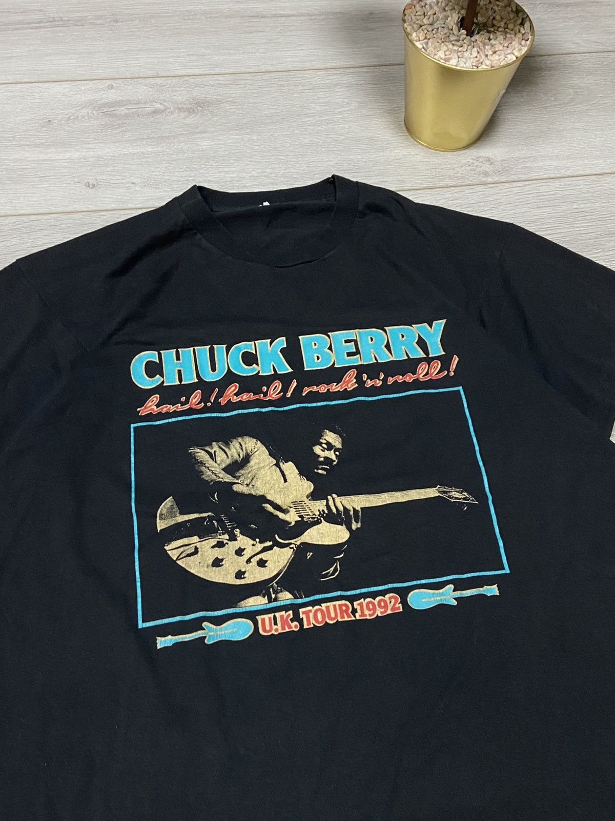 Band Tees Vintage chuck berry 1992 tour t-shirt music single stitch Size US M / EU 48-50 / 2 - 3 Thumbnail
