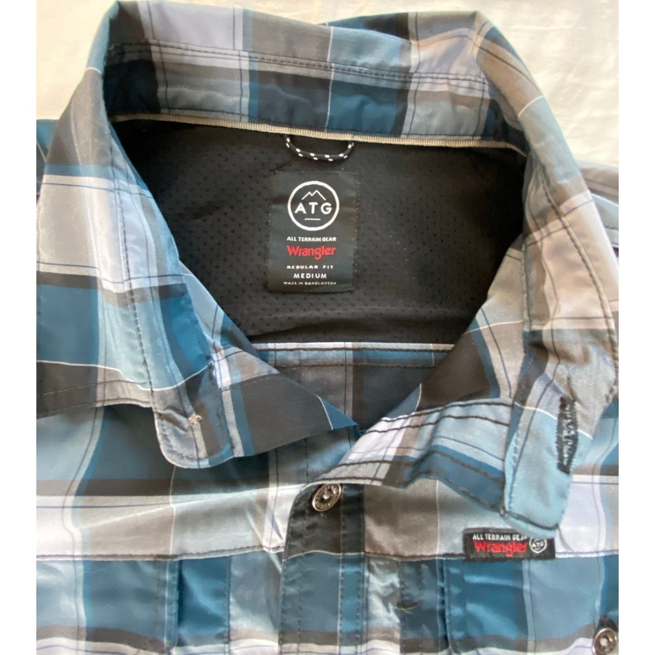Wrangler NWT Wrangler ATG All Terrain Gear Vented Blue Plaid Shirt, M Size US M / EU 48-50 / 2 - 9 Thumbnail
