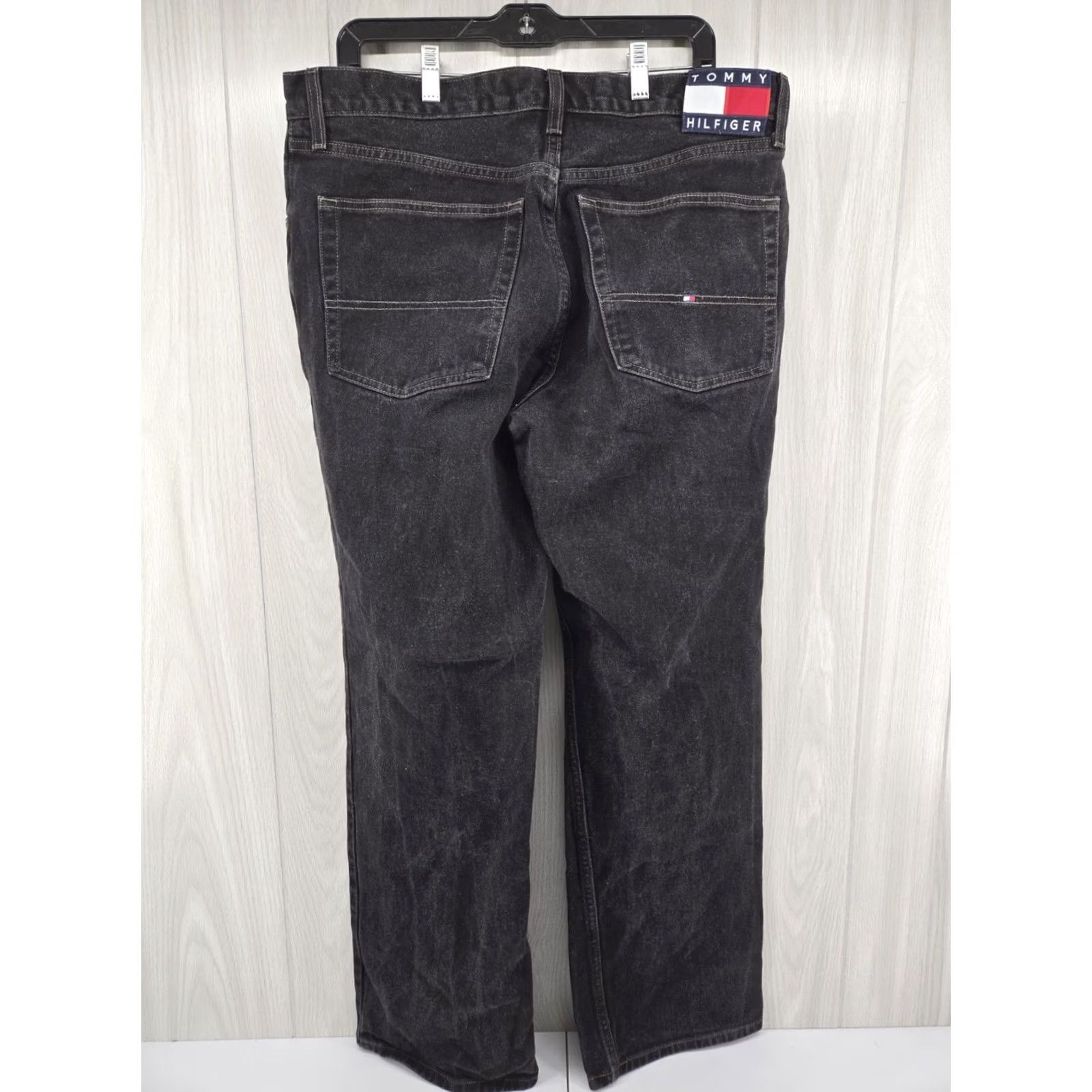 Tommy Hilfiger VINTAGE Tommy Hilfiger Jeans Men 36x32 Cotton Denim Straight Black Faded Logo Button Zip USA 90s Mens Size US 36 / EU 52 - 2 Thumbnail
