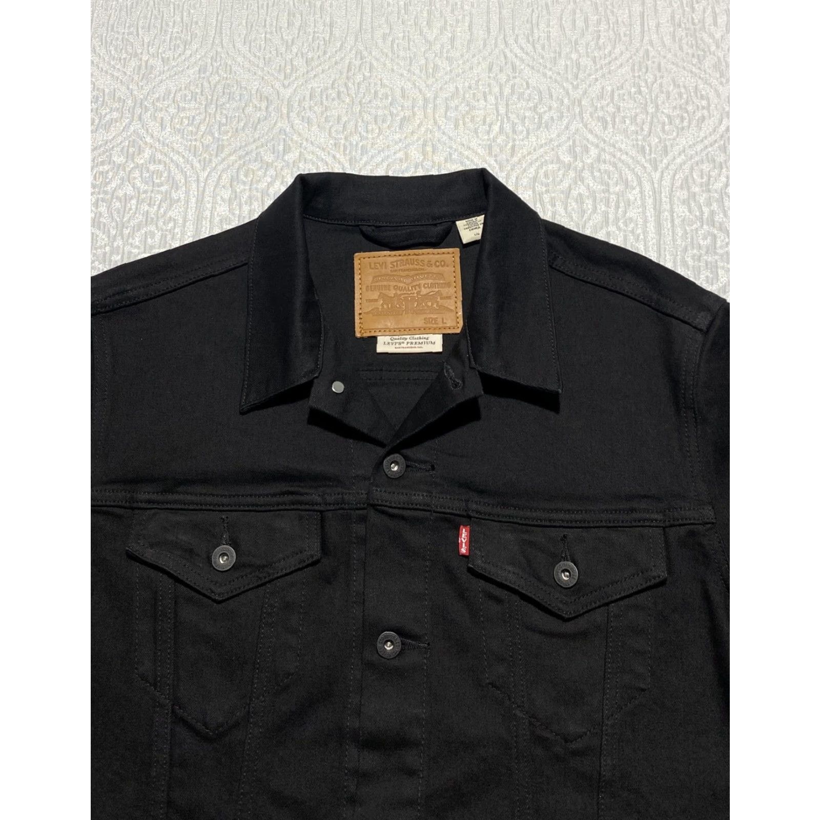 Levi's Levi's Premium Trucker Jacket Large Black Denim Guitar Flower Back Patch Mens Size US L / EU 52-54 / 3 - 3 Thumbnail