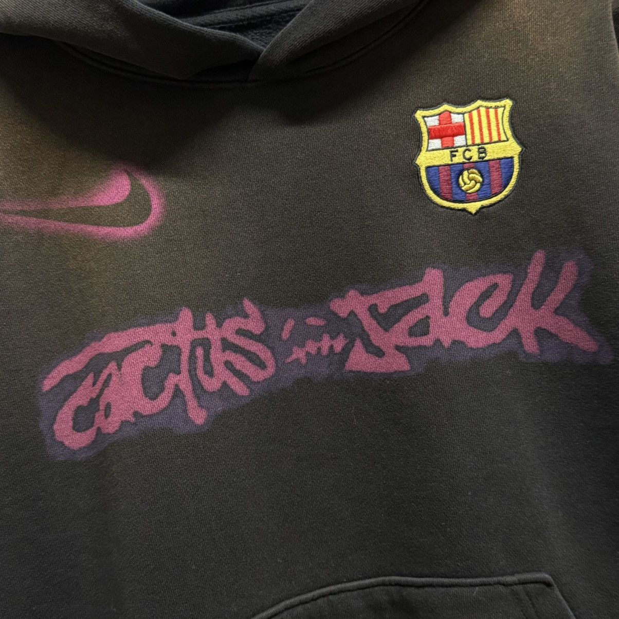 Nike × Travis Scott Travis Scott Nike Cactus Jack FC Barcelona Spray Logo Hoodie Size US S / EU 44-46 / 1 - 7 Thumbnail