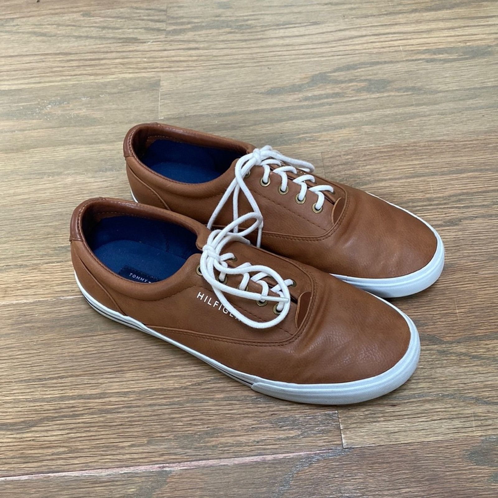 Tommy Hilfiger Tommy Hilfiger Tan Sneaker Size 9.5 Size US 9.5 / EU 42-43 - 2 Thumbnail