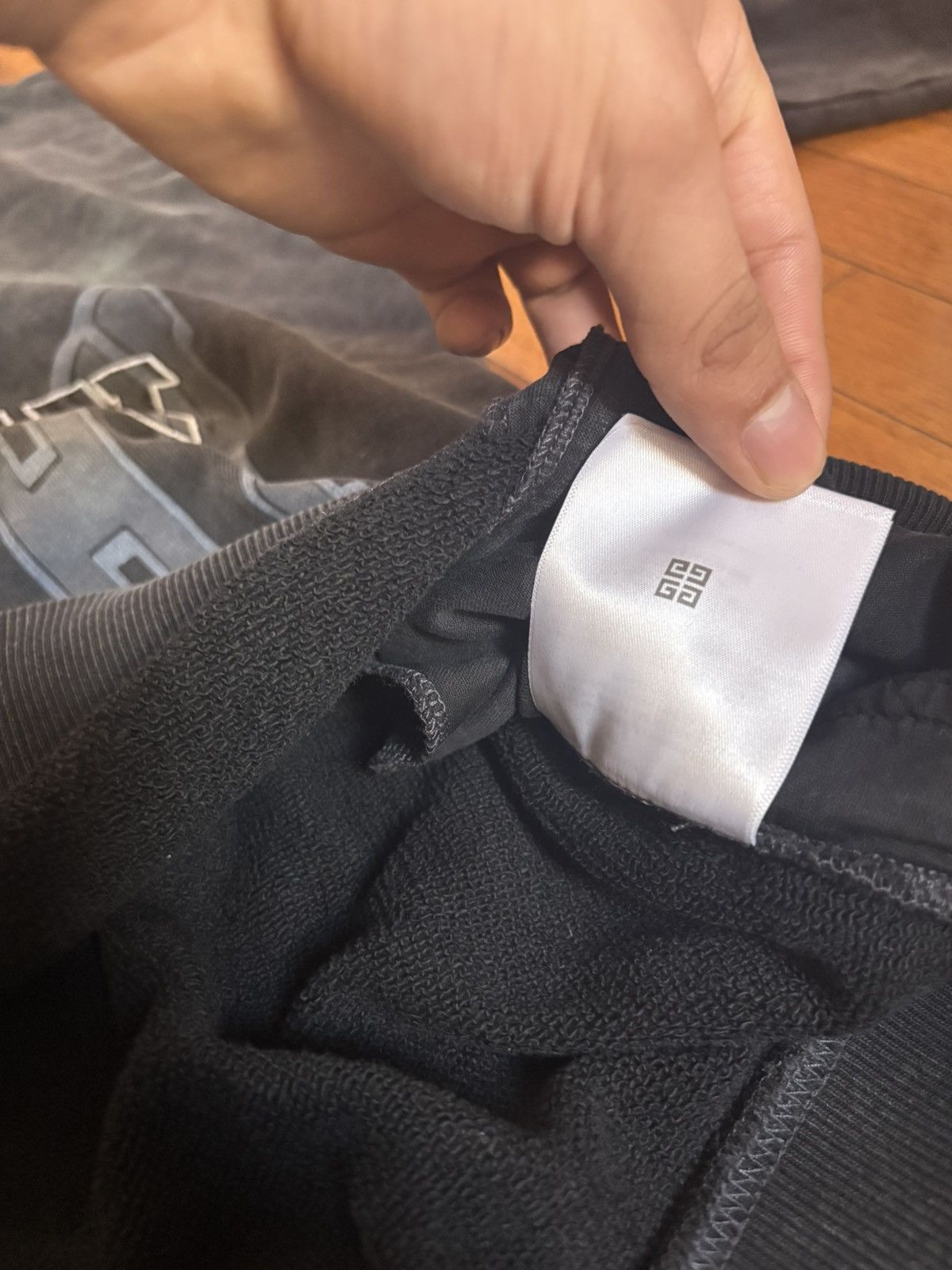 Designer × Givenchy Givenchy Washed Black Hoodie Size M Size US M / EU 48-50 / 2 - 4 Thumbnail