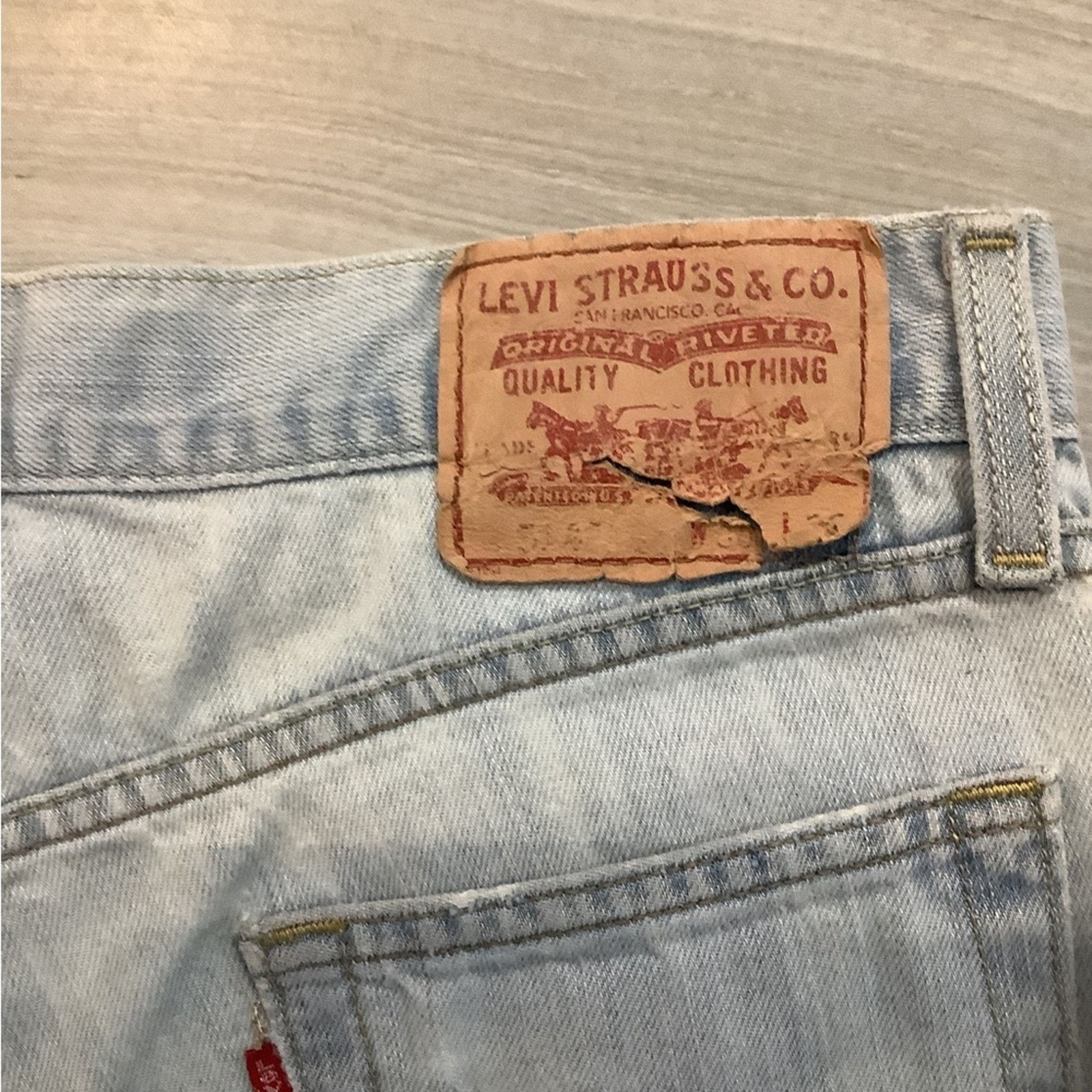 Levi's Y2K Levi’s woman’s hand-cut jean shorts Size 30" / US 8 / IT 44 - 4 Thumbnail