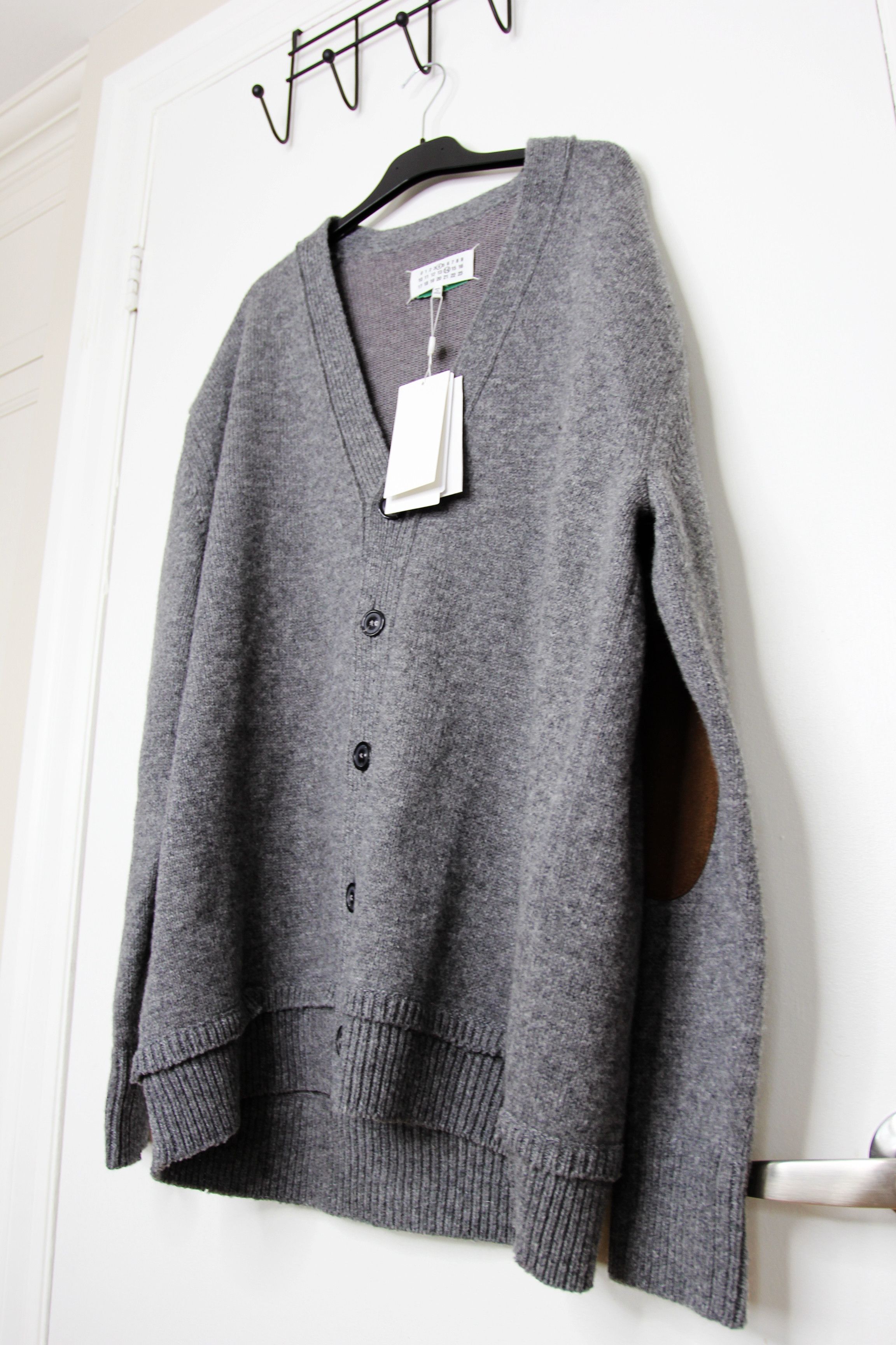Maison Margiela BNWT AW24 MAISON MARGIELA V NECK ELBOW PATCH CARDIGAN XL Size US XL / EU 56 / 4 - 5 Thumbnail