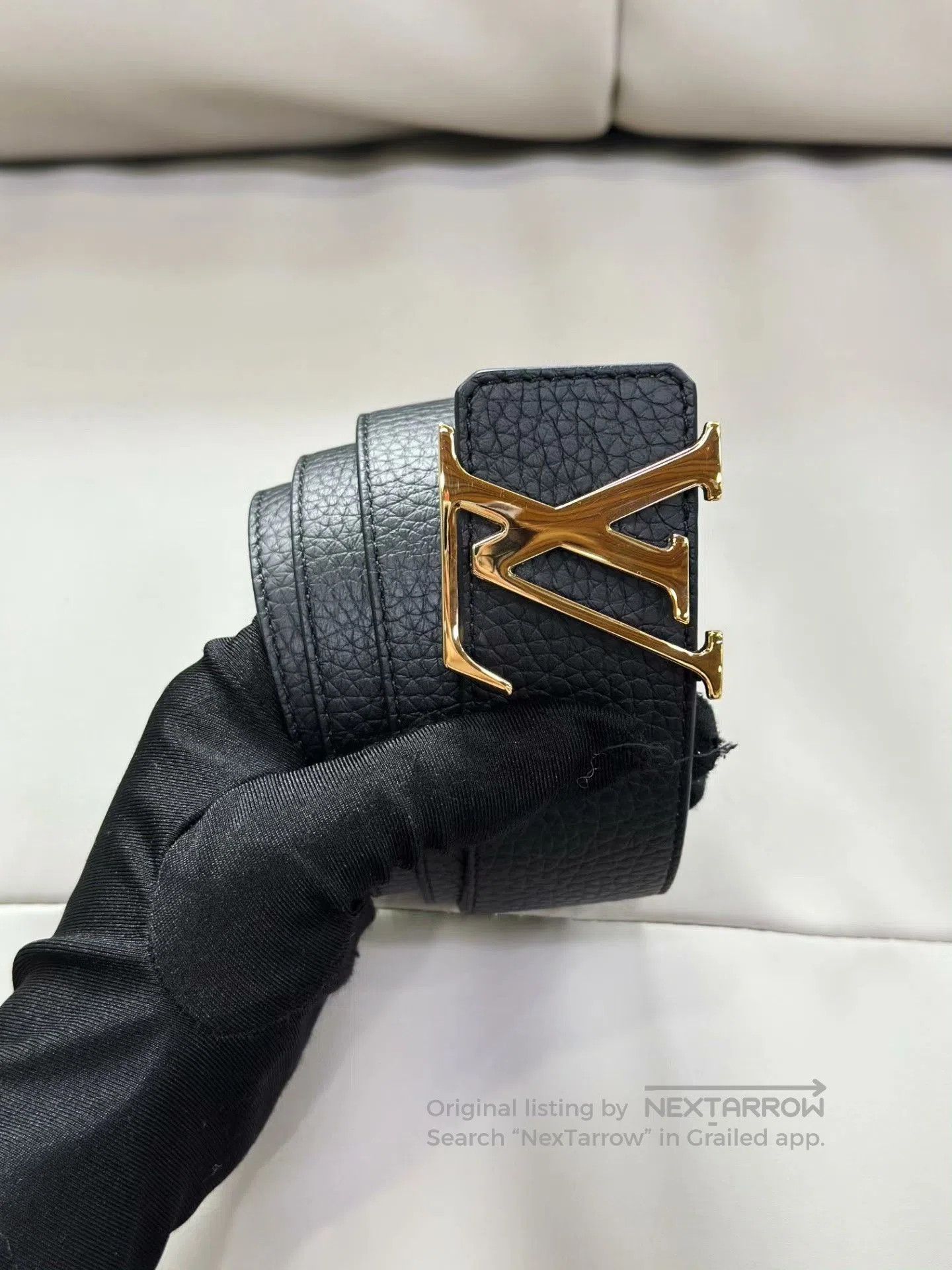 Louis Vuitton LV Reversible Black-Brown Leather Belt. Size ONE SIZE - 2 Thumbnail