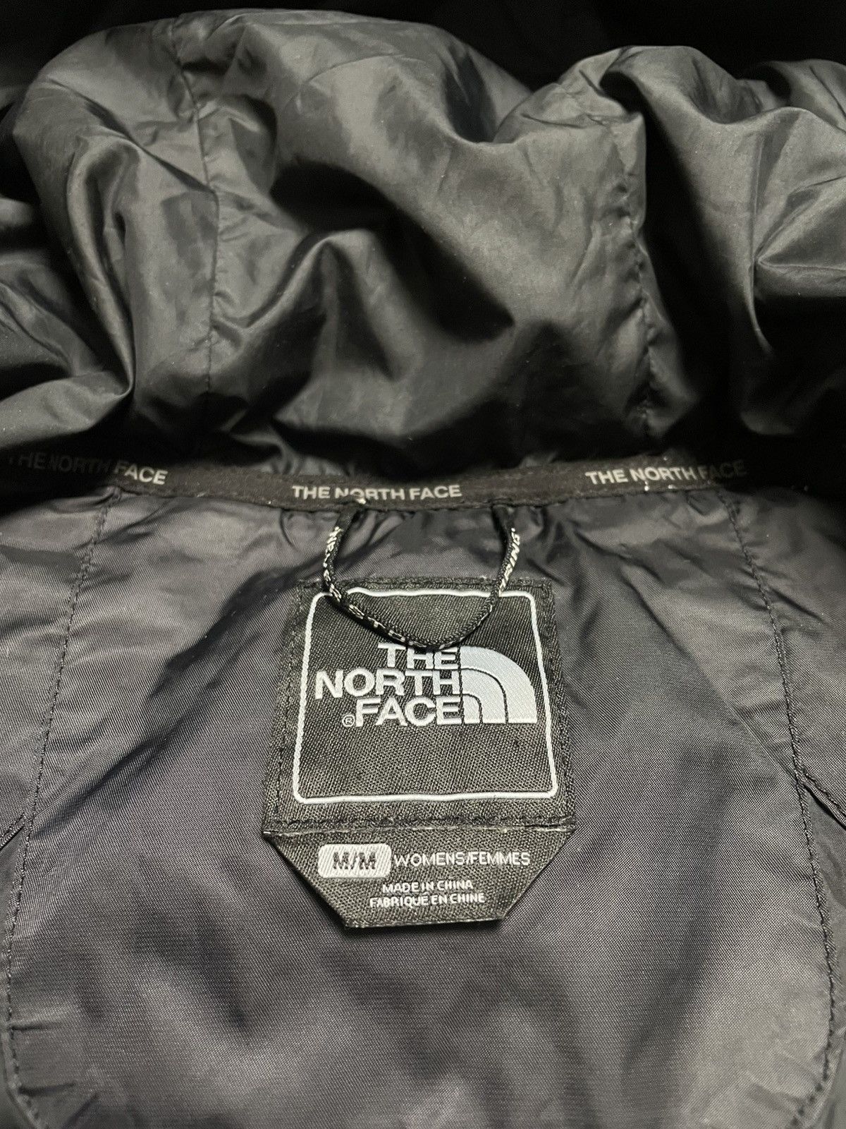 The North Face The North Face 550 Goose Down Vest Black Hooded Puffer Size M / US 6-8 / IT 42-44 - 15 Thumbnail