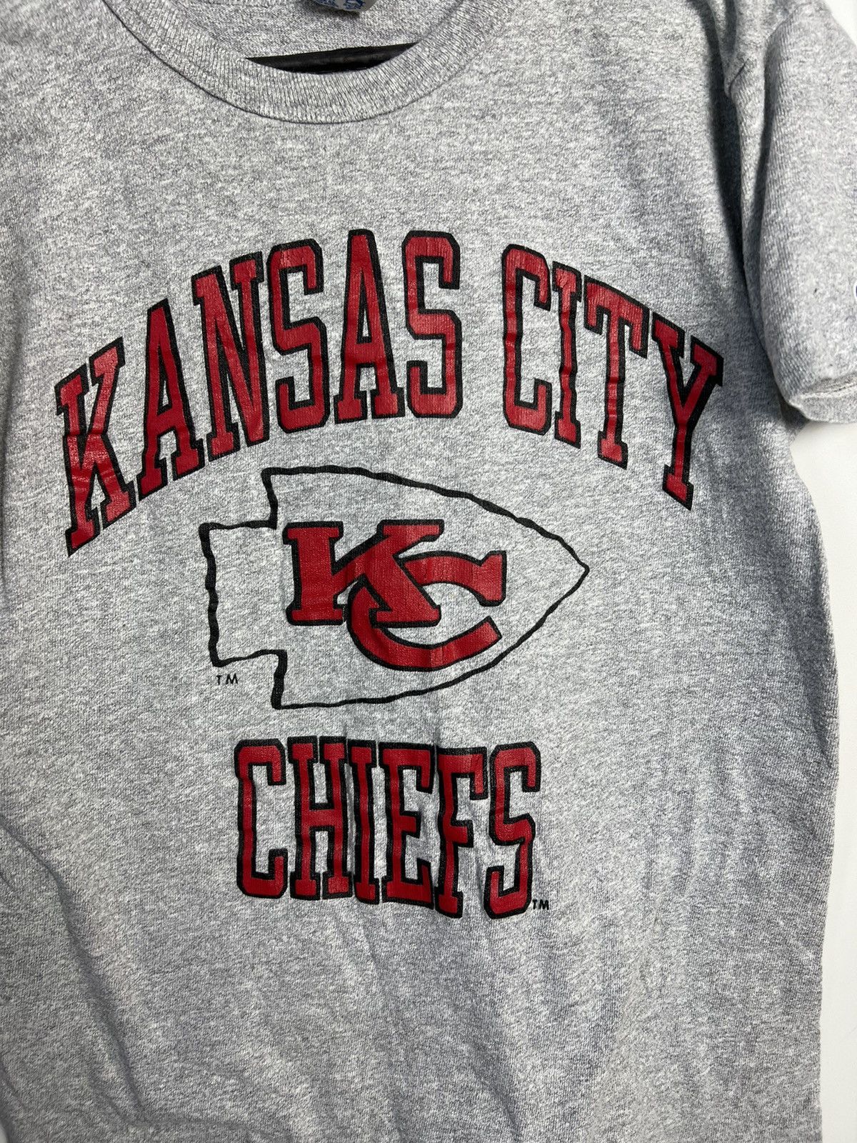 Champion × Vintage Tshirt Champion NFL Kansas Chiefs vintage 90’s Size US M / EU 48-50 / 2 - 2 Thumbnail