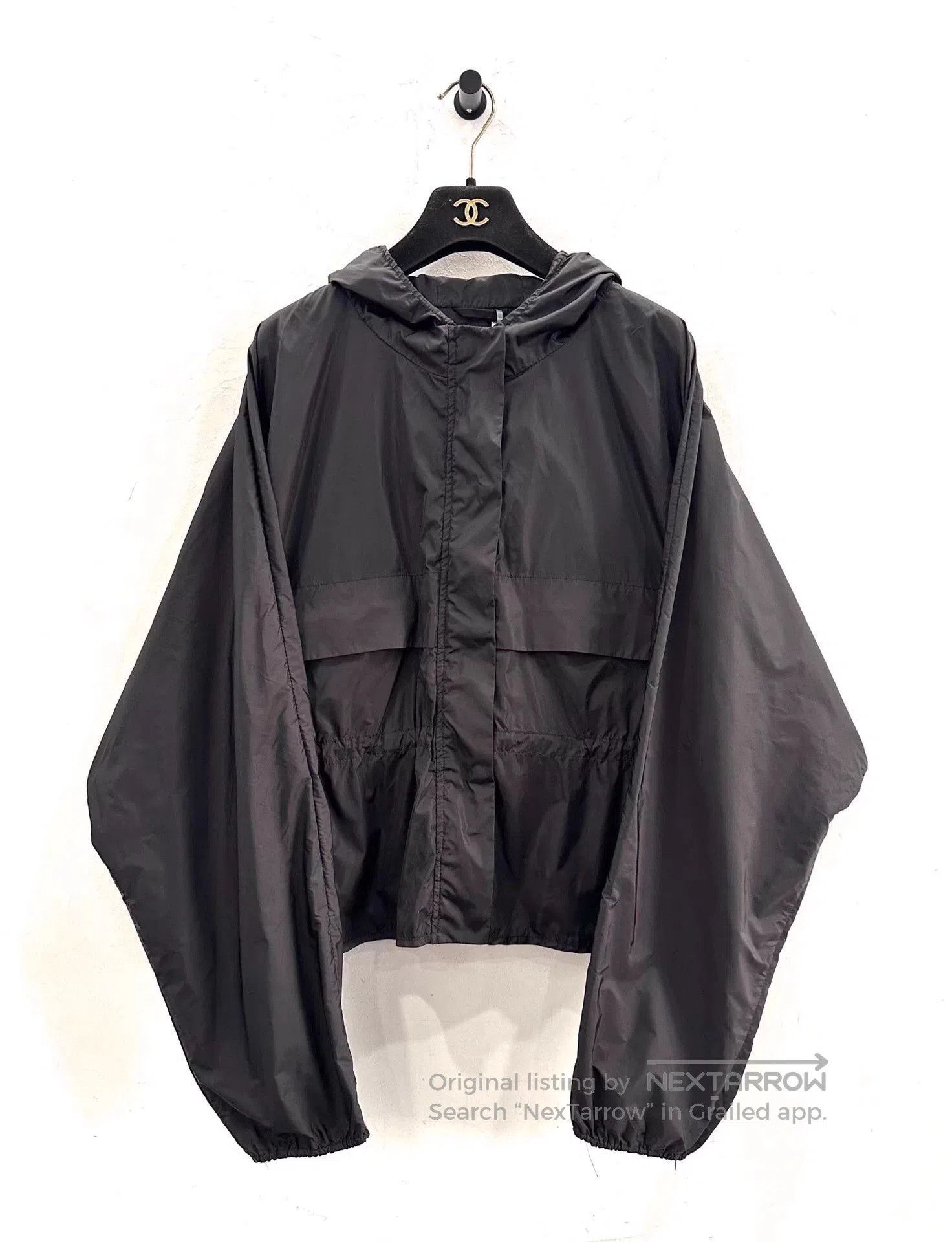 Prada Black Hooded Lightweight Jacket. Size US L / EU 52-54 / 3 - 1 Thumbnail