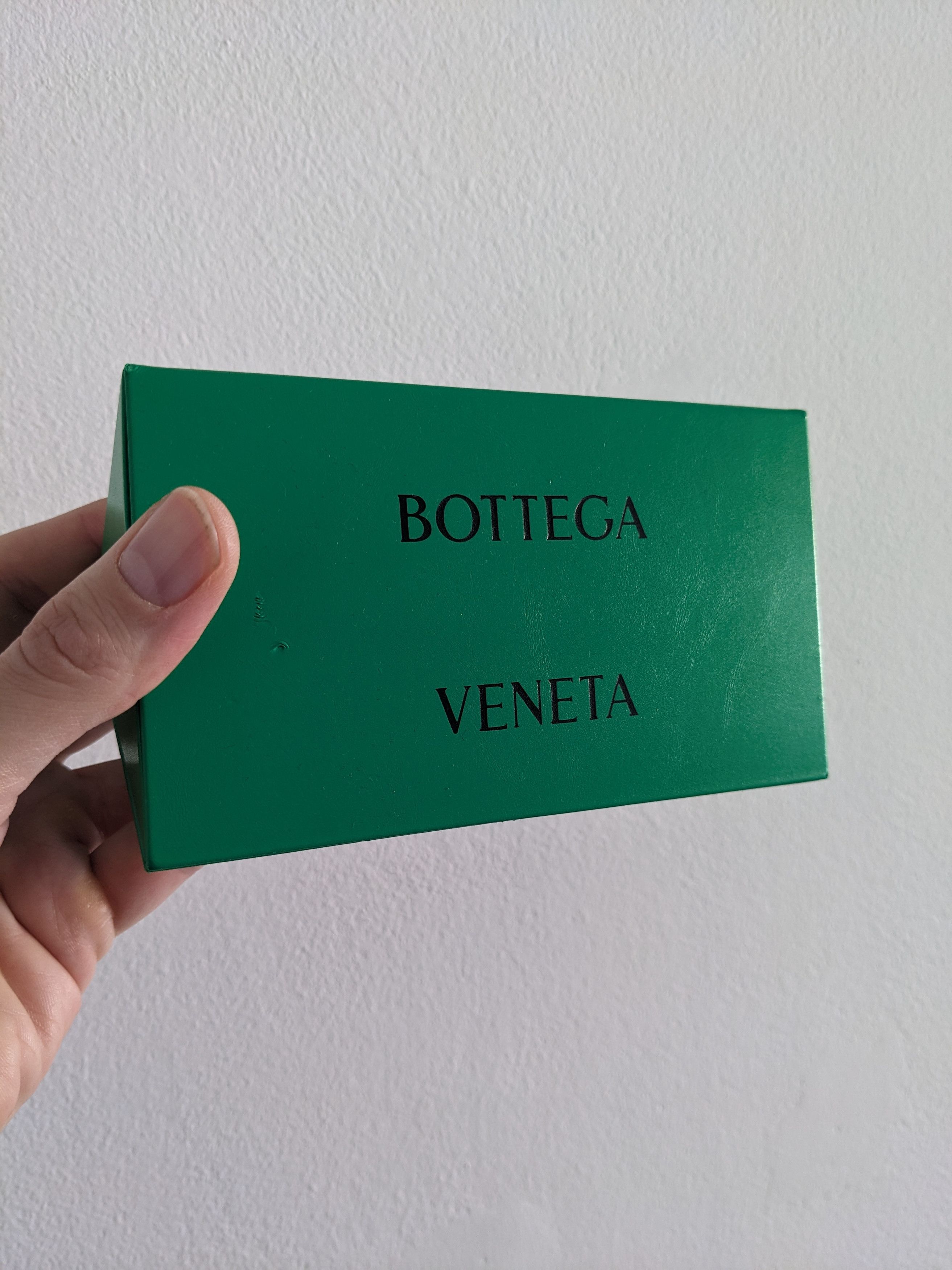 Bottega Veneta Yellow Oval Sunglasses Size ONE SIZE - 9 Thumbnail