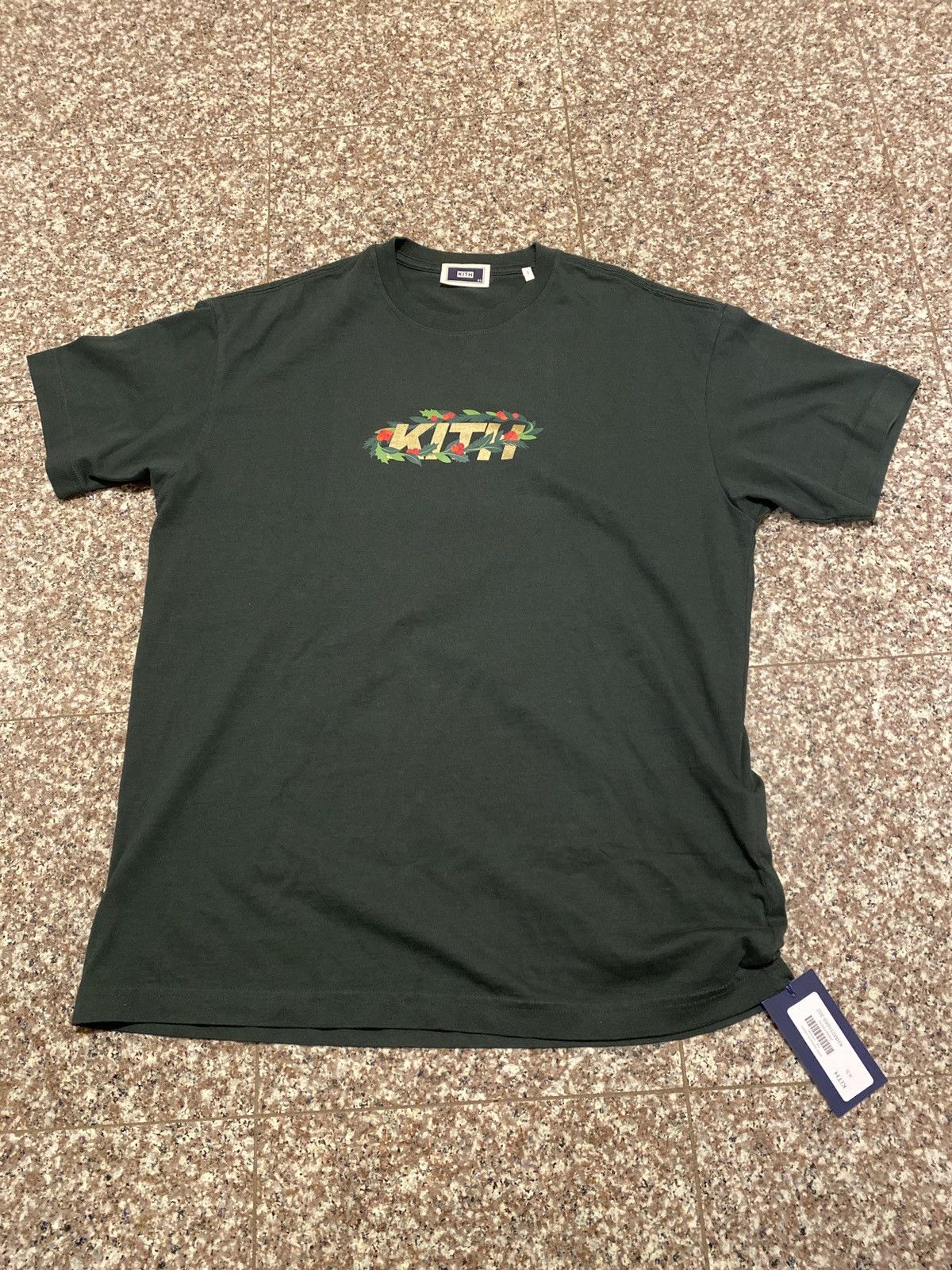 image of Kith Kithmas Wreath Orbit Tee in Green, Men's (Size XS)