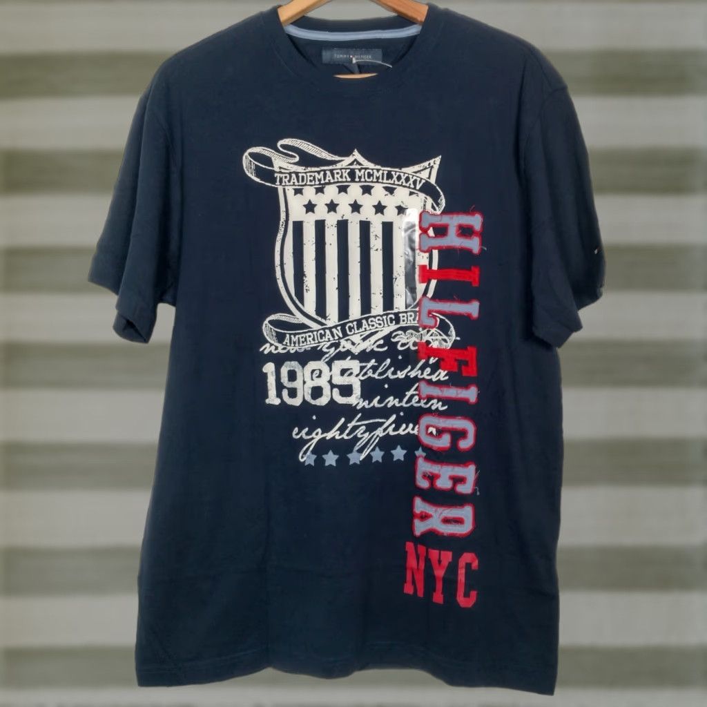 Tommy Hilfiger Tommy Hilfiger Shirt Men Medium Navy Blue Graphic T Short Sleeve New 2011 Size US M / EU 48-50 / 2 - 1 Thumbnail