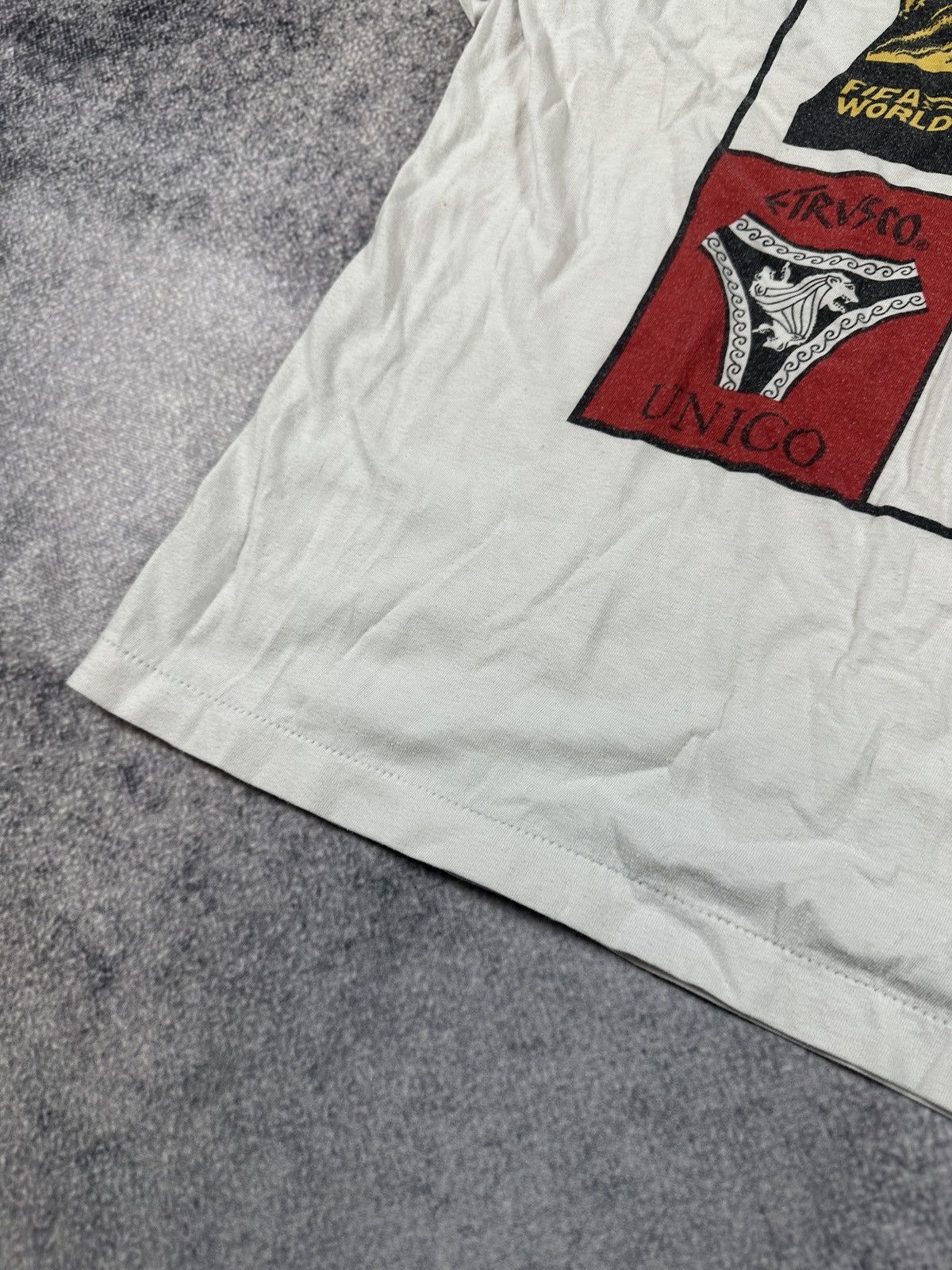 Adidas Vintage Adidas World Cup Italy Logo T-shirt Streetwear L USA Size US L / EU 52-54 / 3 - 3 Thumbnail