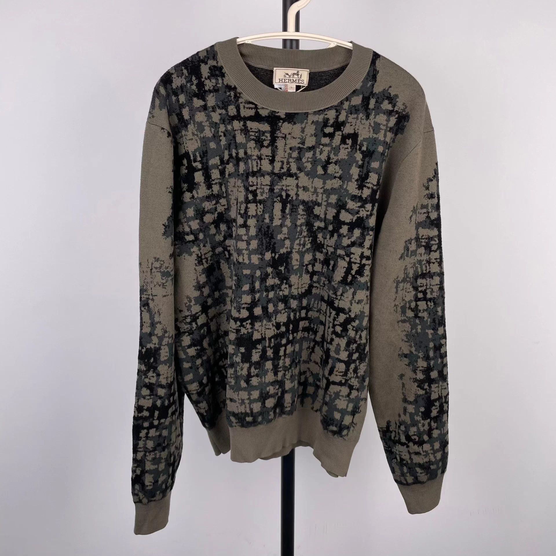 Hermes Hermès Cashmere Sweatshirt 260506VRS2Z19 Size US L / EU 52-54 / 3 - 1 Thumbnail