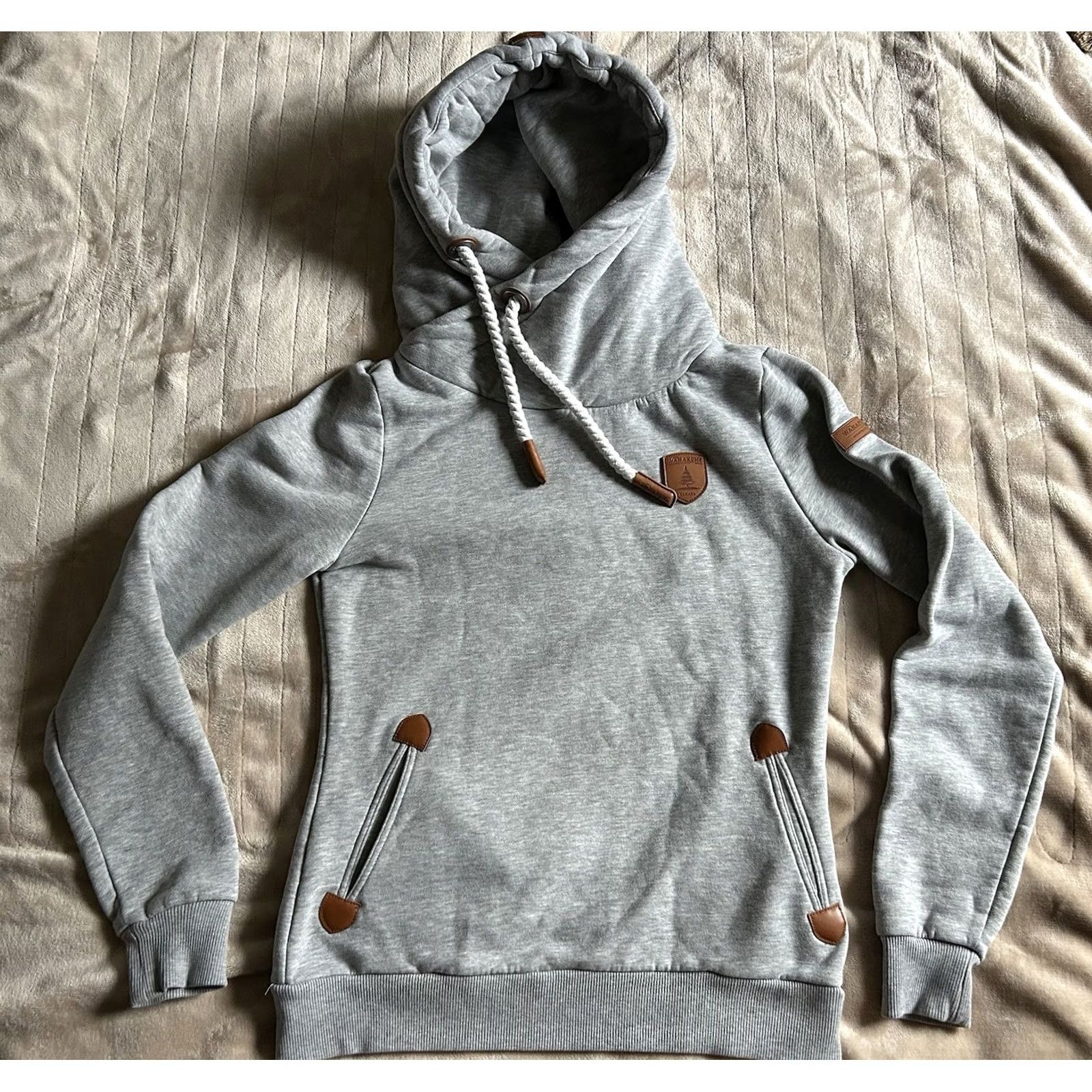 Vintage Wanakome Hoodie Pullover Womens Size S Gray Cotton Blend Pockets Logo Long Sleeve Pullover Winter Autumn Spring Summer Activewear Womens Size S / US 4 / IT 40 - 2 Thumbnail