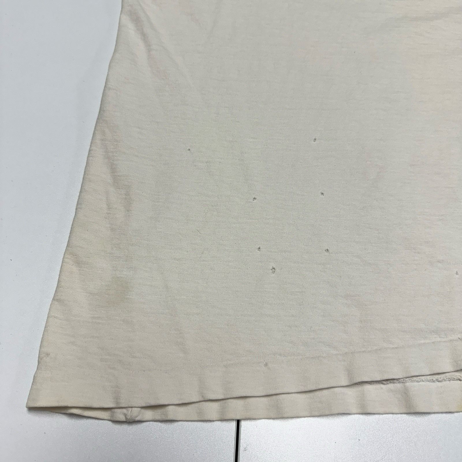 Vintage Vintage 90s Flower Art T Shirt White Single Stitch Size L Size US L / EU 52-54 / 3 - 13 Thumbnail