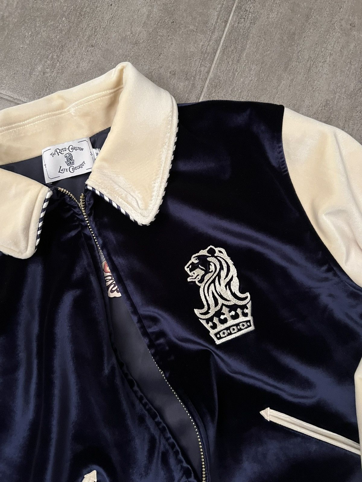 Other Ritz-Carlton Late Checkout Globe Sukajan Jacket Navy/Cream M Size US M / EU 48-50 / 2 - 2 Thumbnail