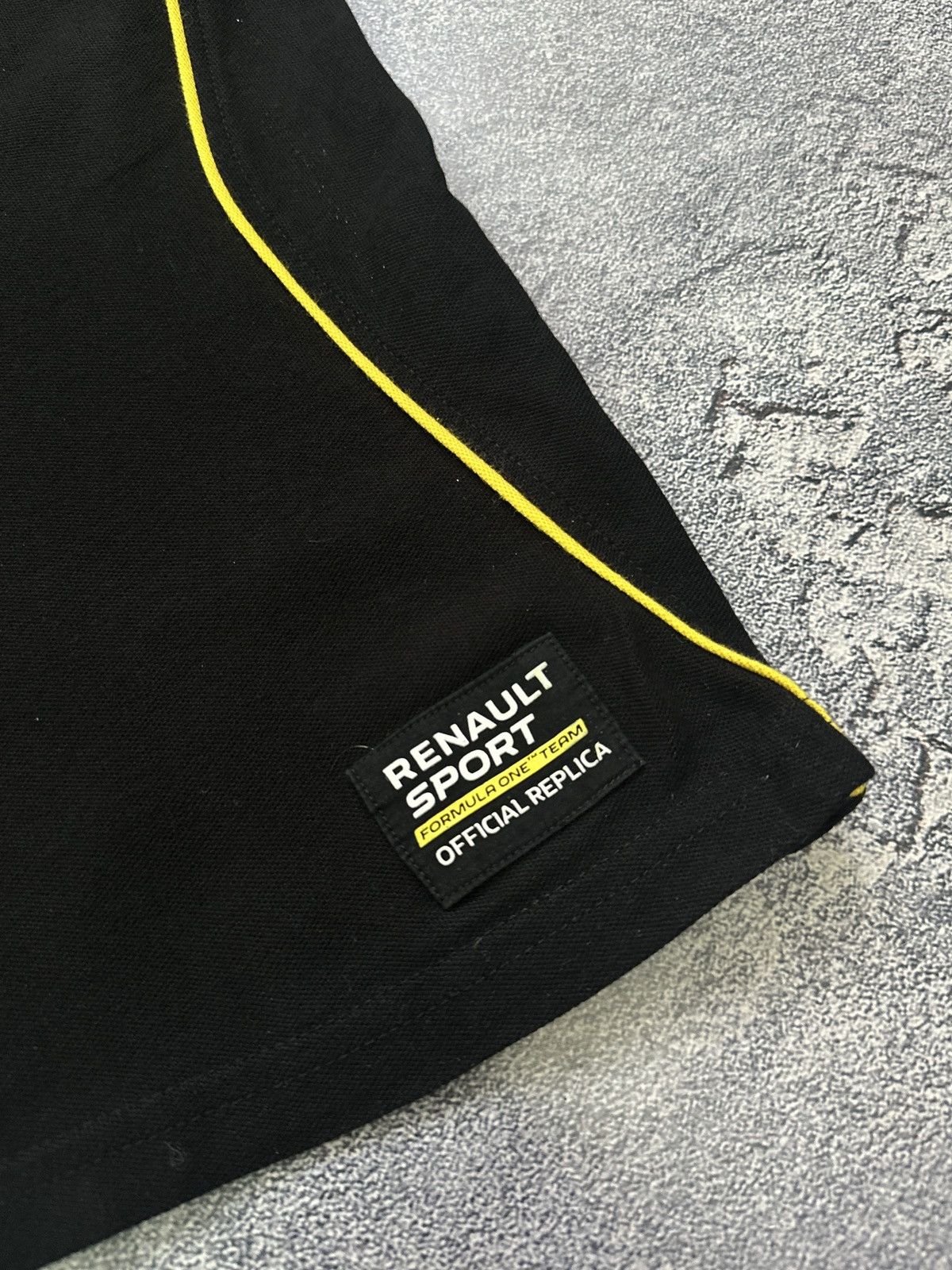 Vintage Formula One Team Infiniti Renault Sport Racing Car Men's S Size US S / EU 44-46 / 1 - 5 Thumbnail
