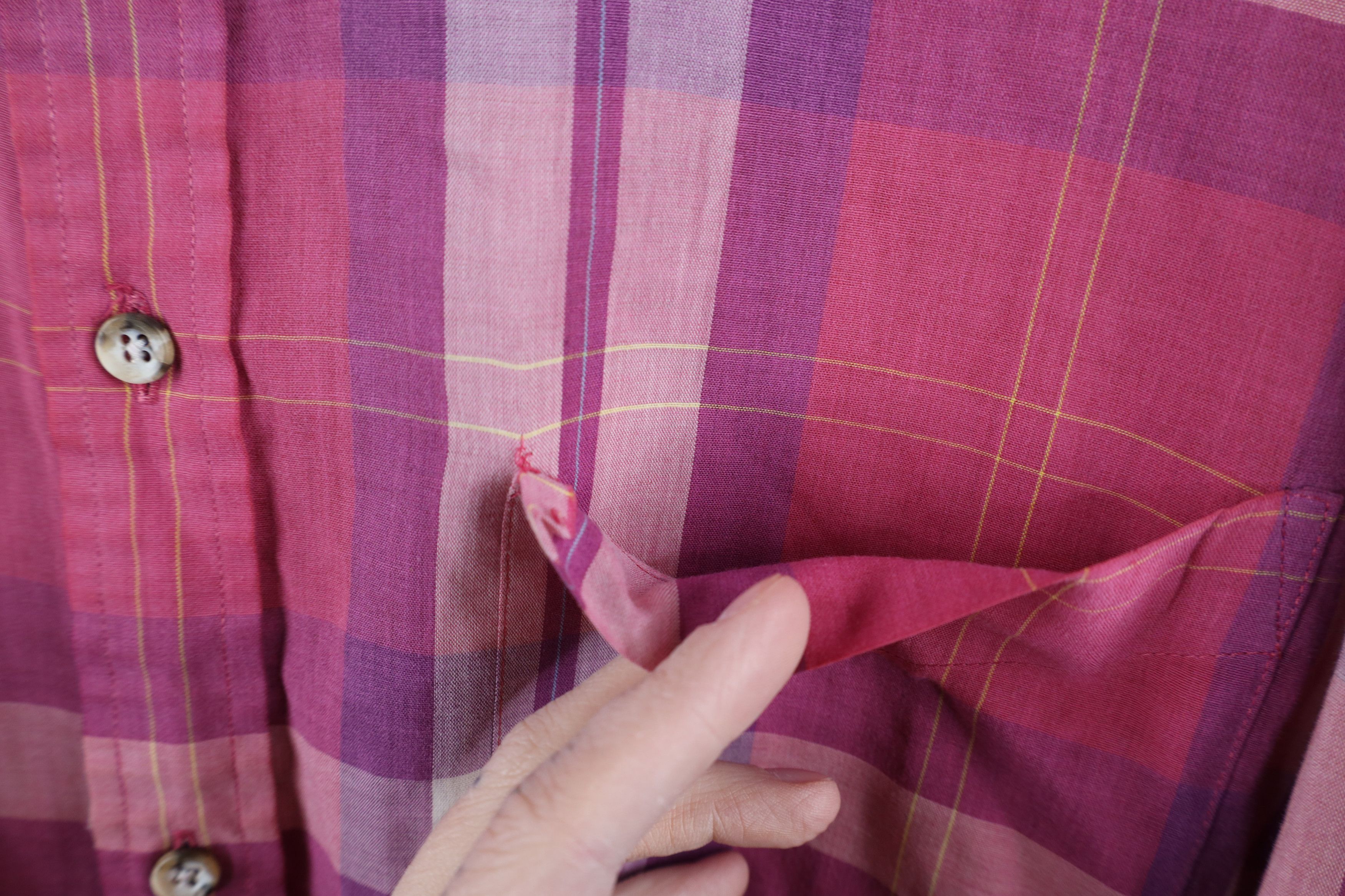 Vintage Vintage 90s Streetwear Thin Collared Button Down Shirt Plaid Size US L / EU 52-54 / 3 - 4 Thumbnail